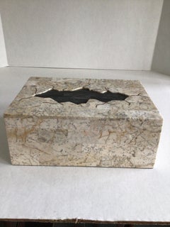 Caja de piedra teselada de los años 80 con inserción de piedra teselada negra