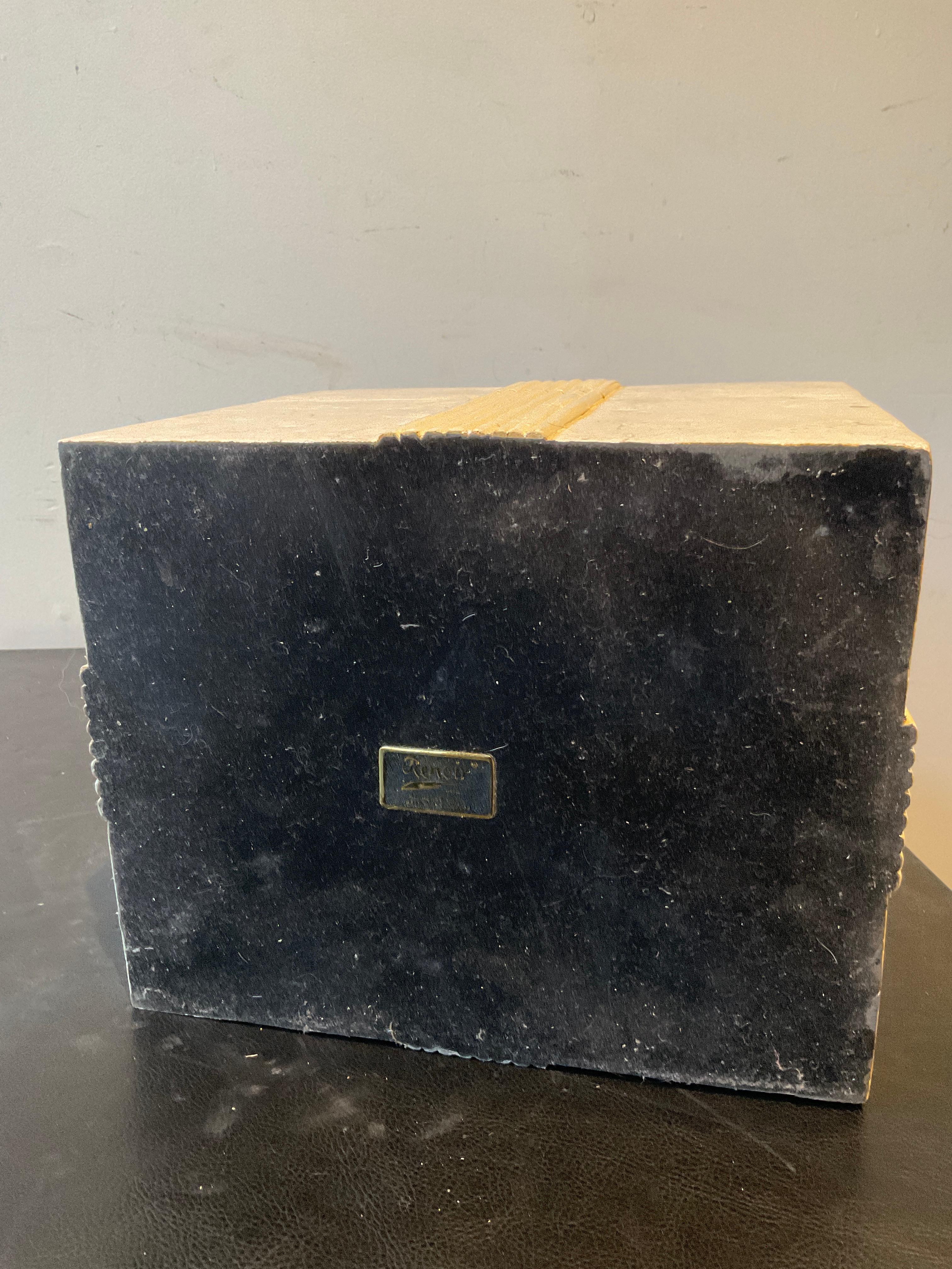 Boîte en pierre tessellée avec ruban en bois des années 1980 en vente 8