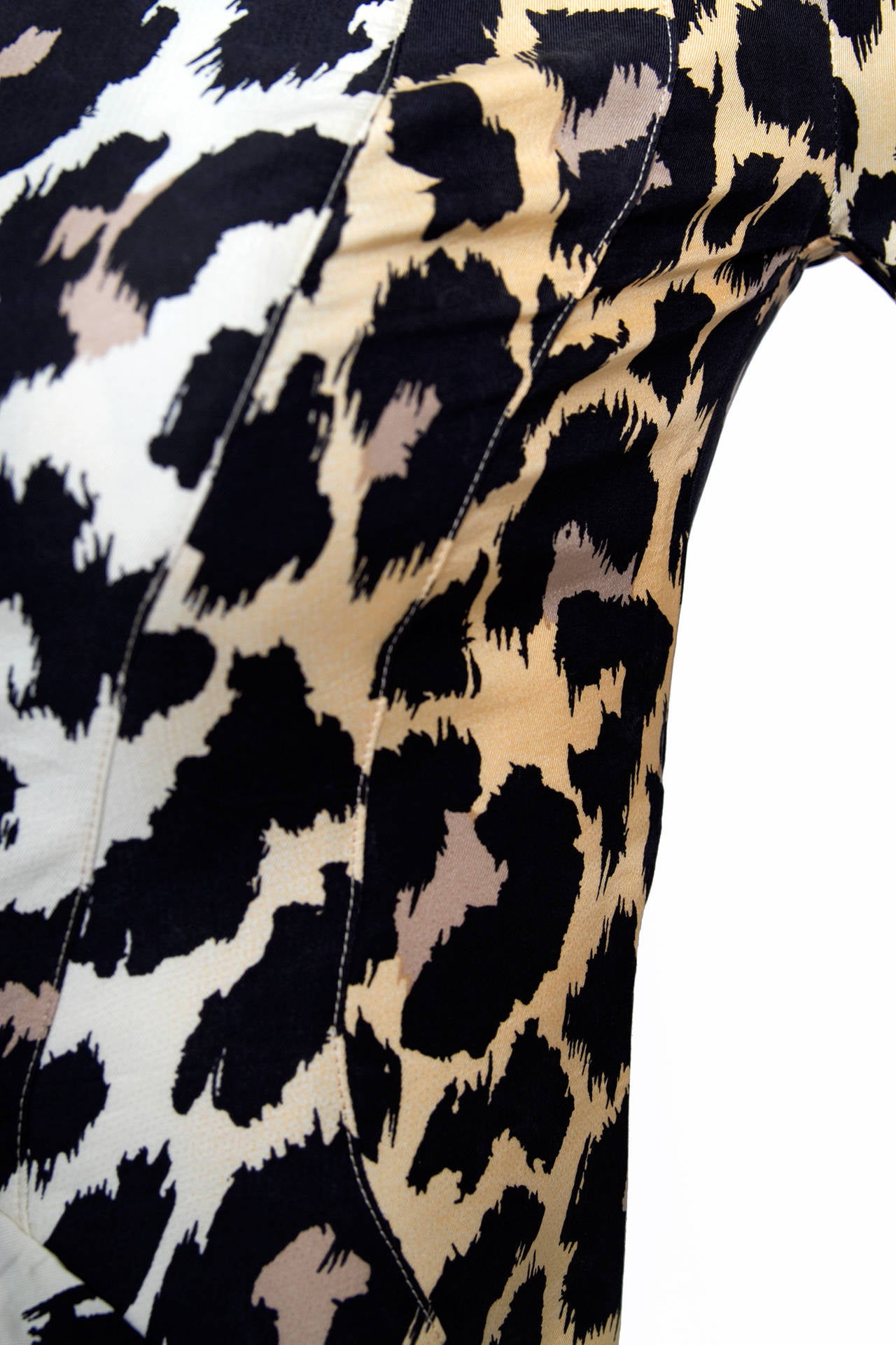 1980s Thierry Mugler Leopard Print Silk Jacket In Good Condition For Sale In Copenhagen, DK