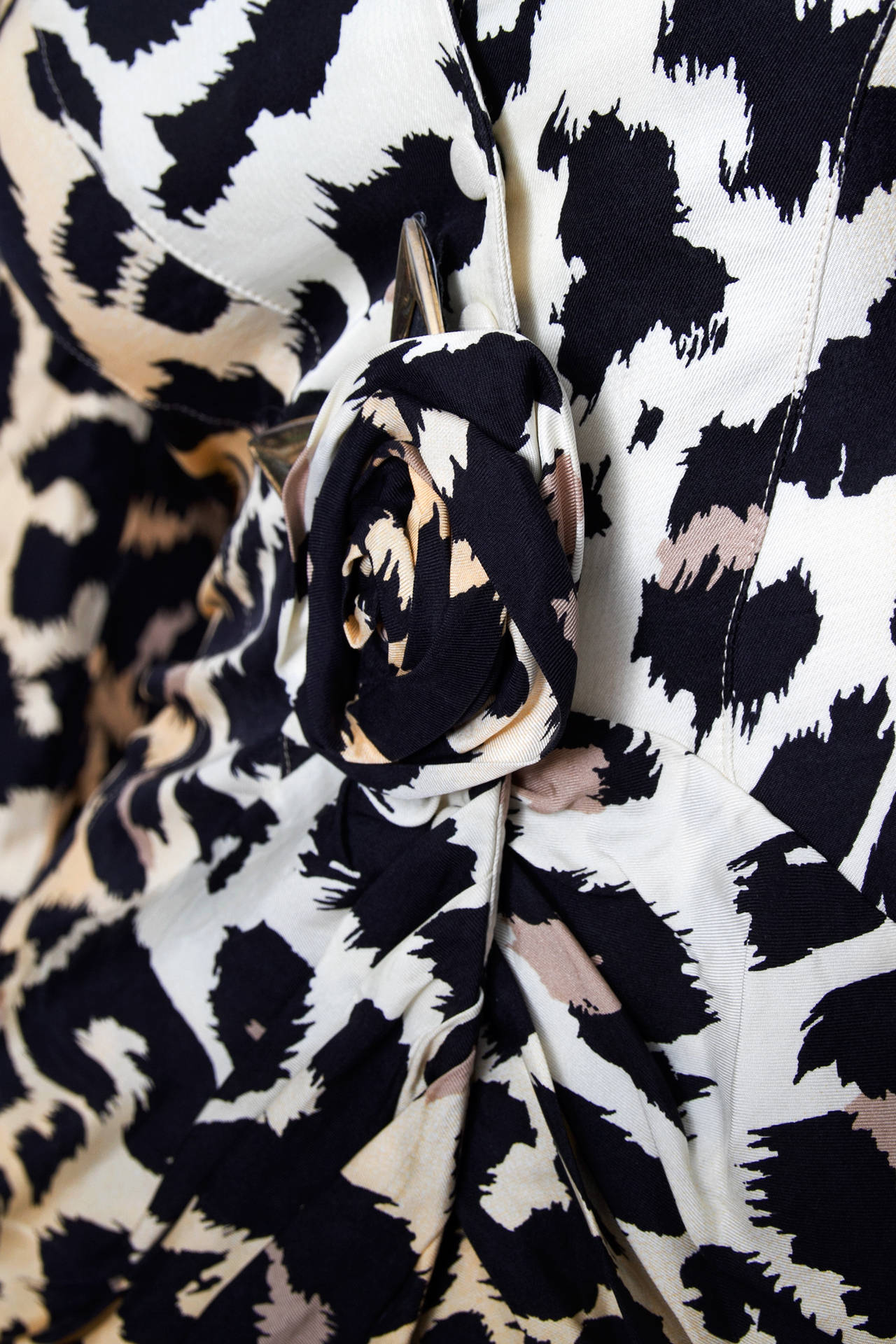Women's 1980s Thierry Mugler Leopard Print Silk Jacket For Sale