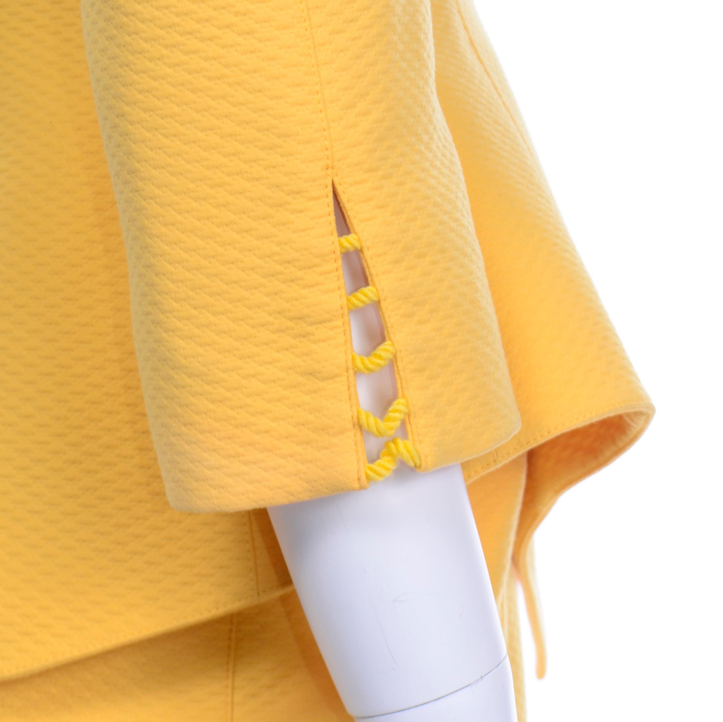 Thierry Mugler Paris jupe jaune vintage avec blazer péplum ajouré, années 80 Pour femmes en vente