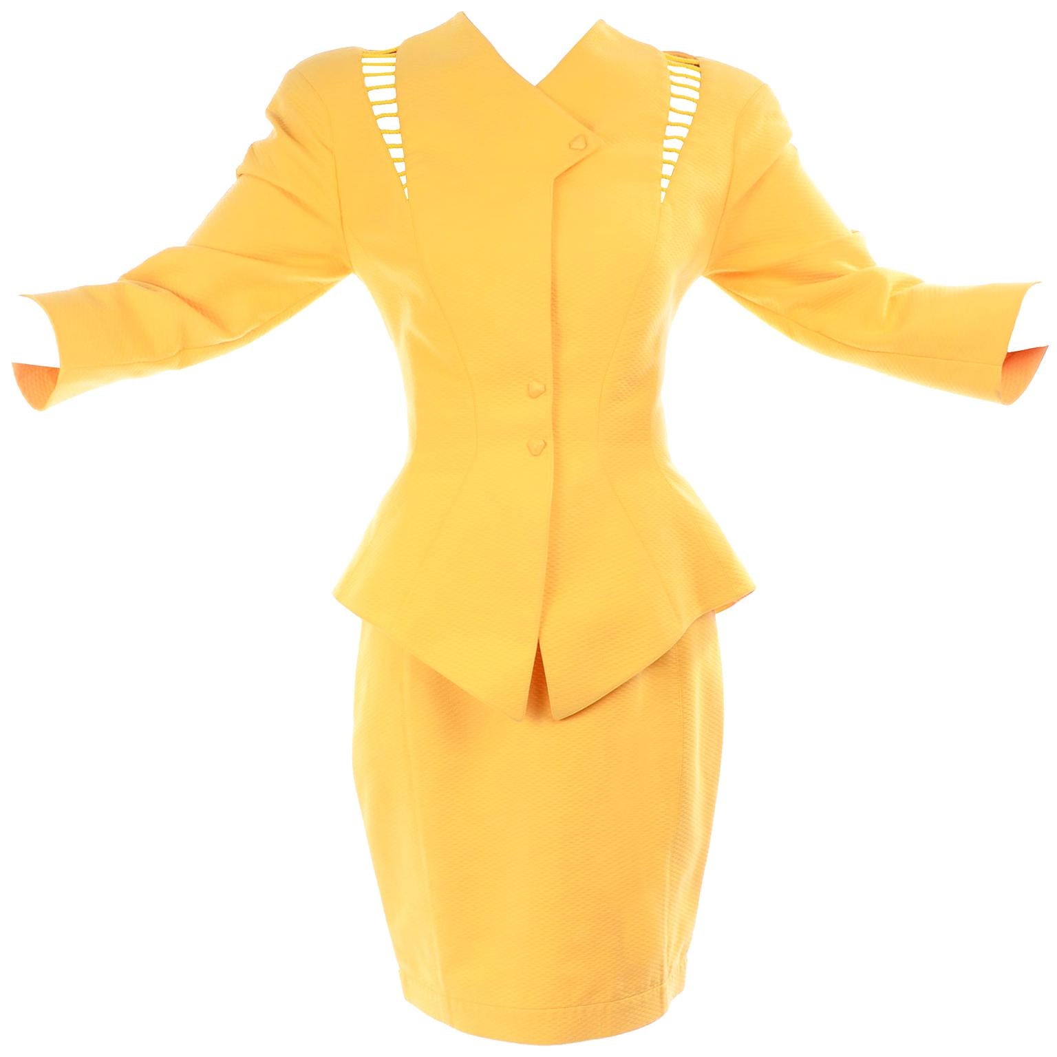 1980s Thierry Mugler Paris Vintage Yellow Skirt & Peplum Blazer Suit W/ Cutwork For Sale 3