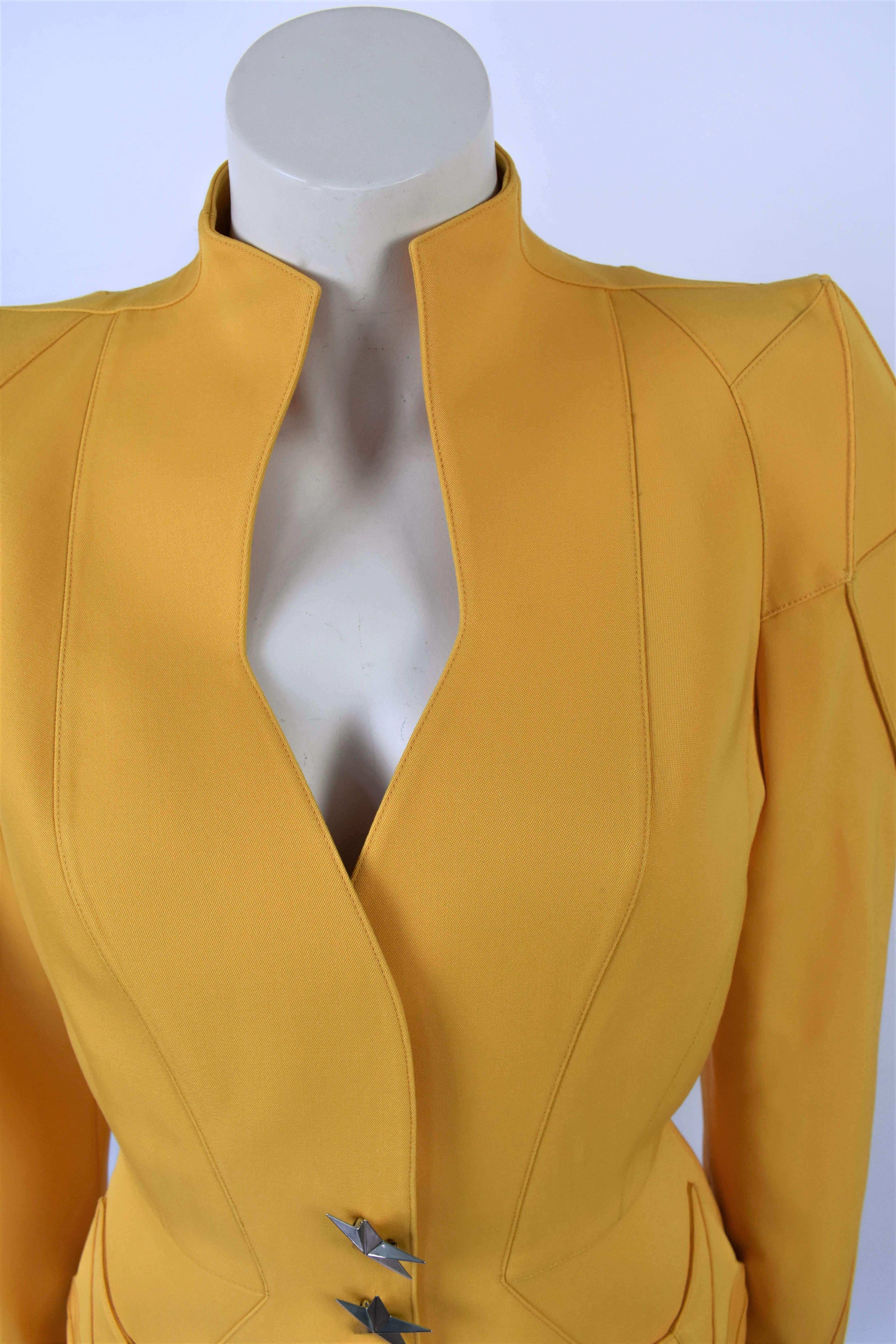 FINAL SALE 1980s Thierry Mugler Sculptural Yellow Blazer with Star Pockets For Sale 2