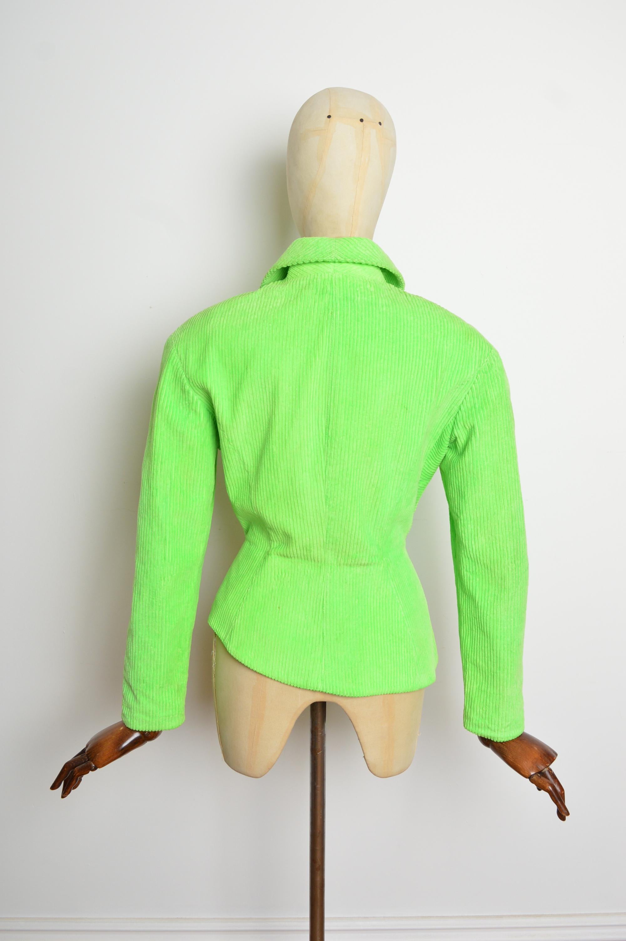 1980s THIERRY MUGLER Wasp Waist Neon Green Corduroy fitted Blazer Biker Jacket en venta 9