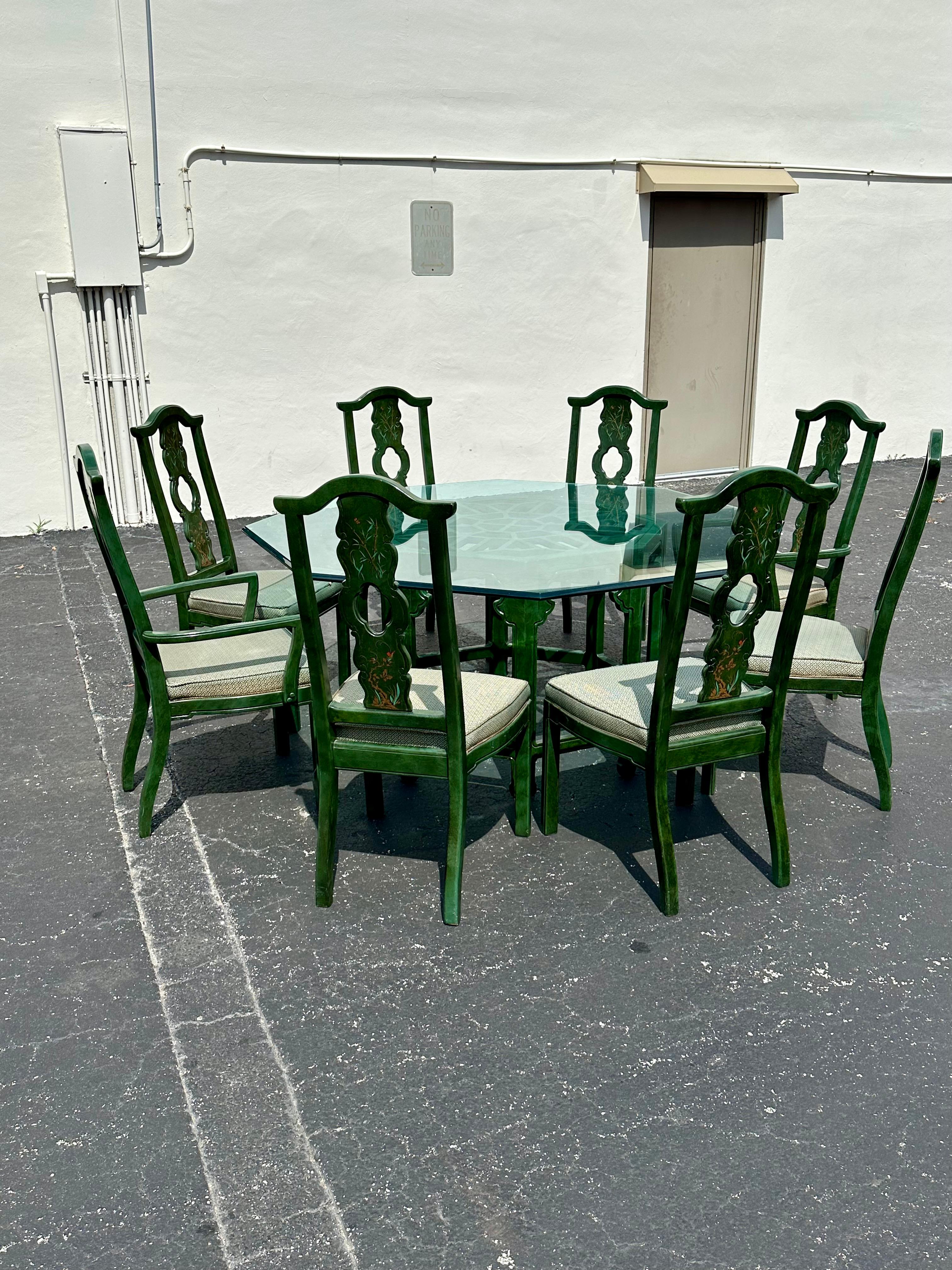 Chinoiseries 1980 Thomasville Chinoiserie Painted Green Hexagonal Wood Dining, Set of 9 en vente