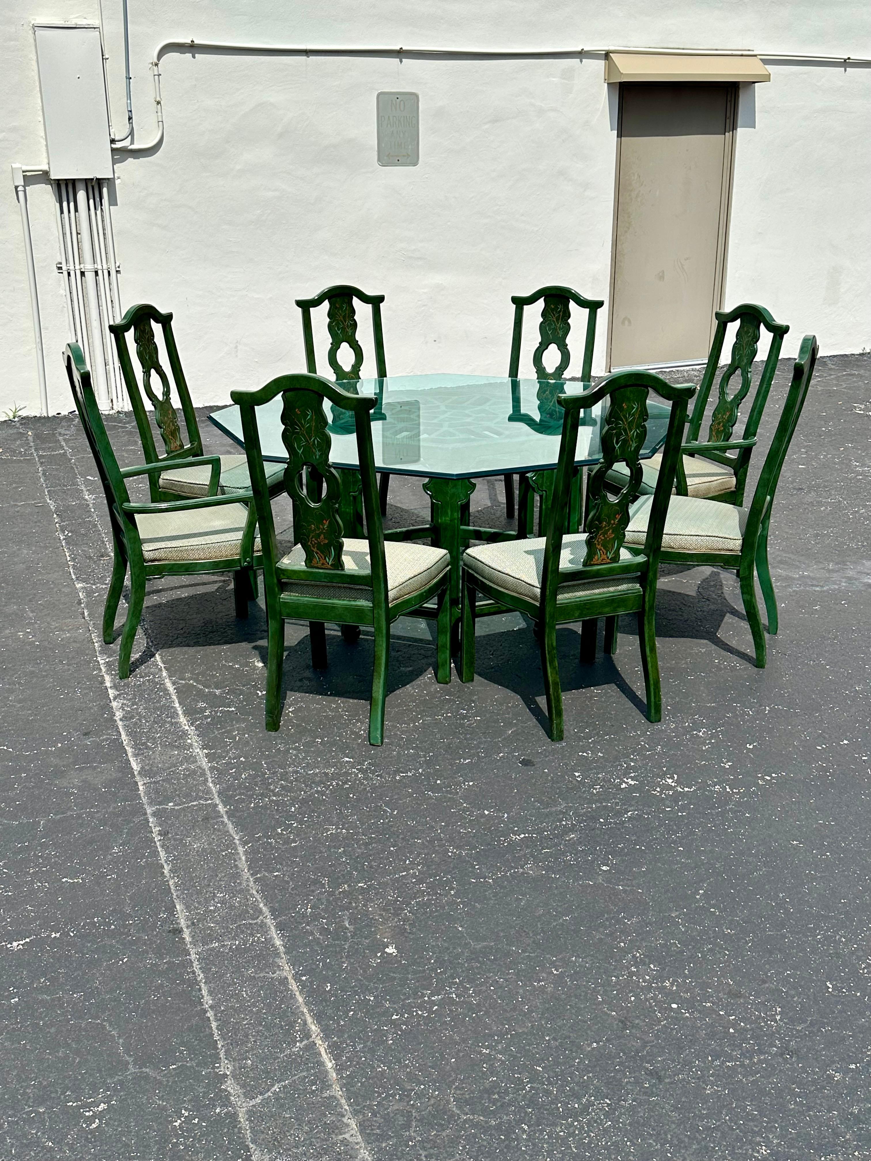 Américain 1980 Thomasville Chinoiserie Painted Green Hexagonal Wood Dining, Set of 9 en vente