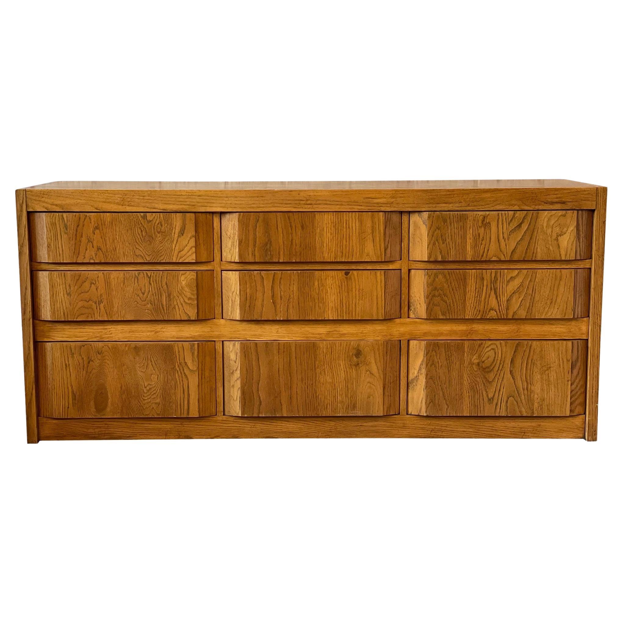 Buffet vintage en bois massif Thomasville des années 1980 Mid Century 