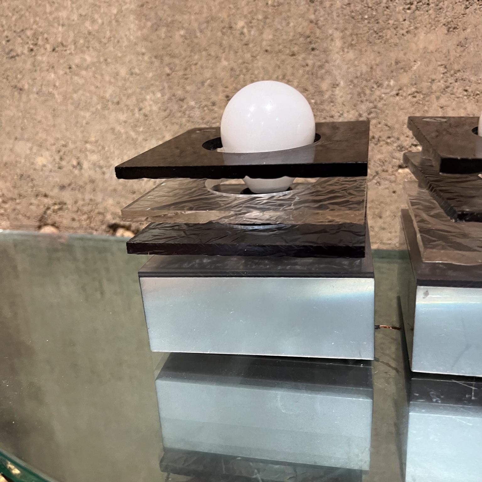1980s Three Italian Sconces Stacked Plexiglass Style after Artemide Italy For Sale 2