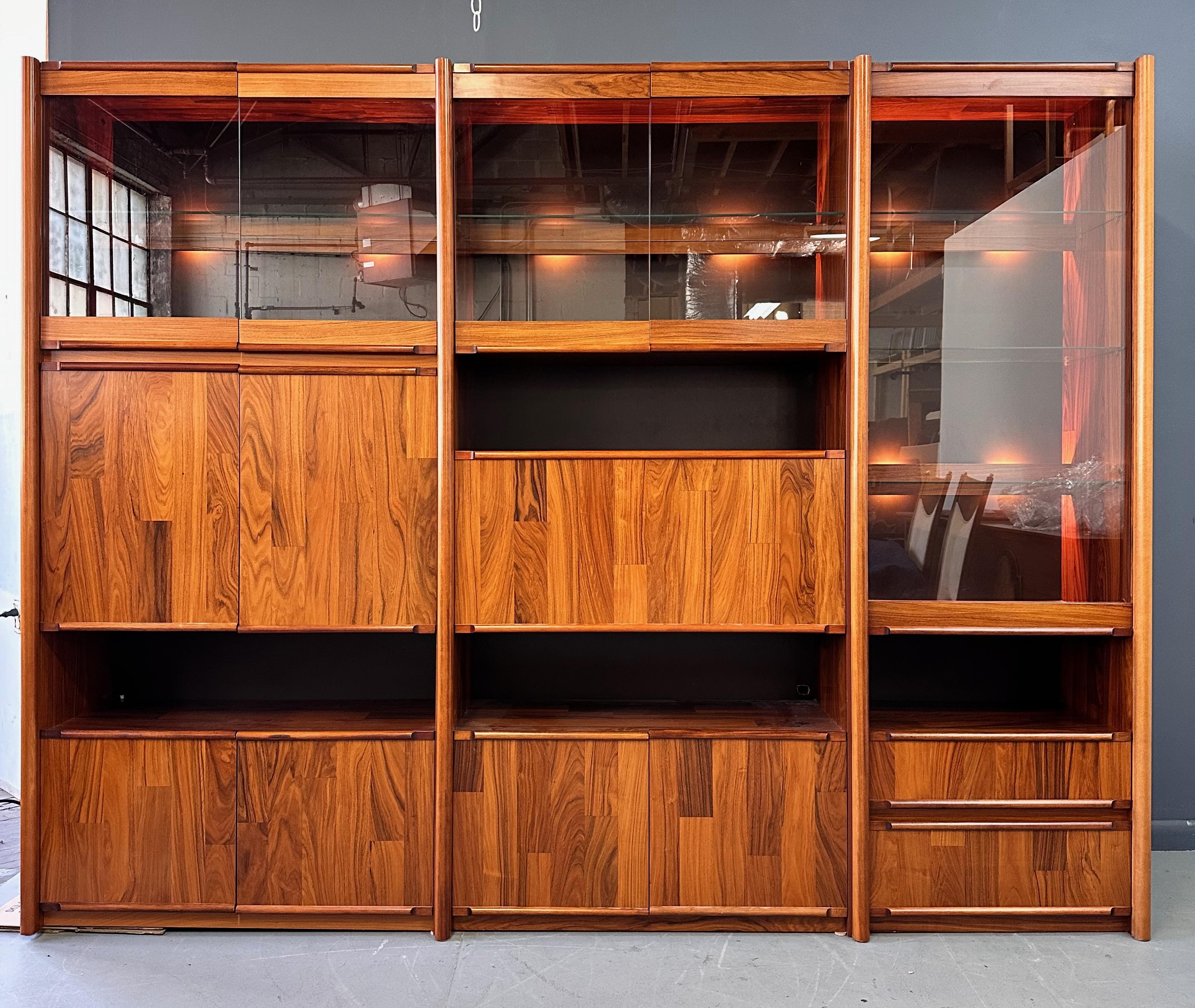 Mid-Century Modern 1980s Three Piece Lighted Rosewood Veneer Wall Unit the Style of Jorge Zalszupin For Sale