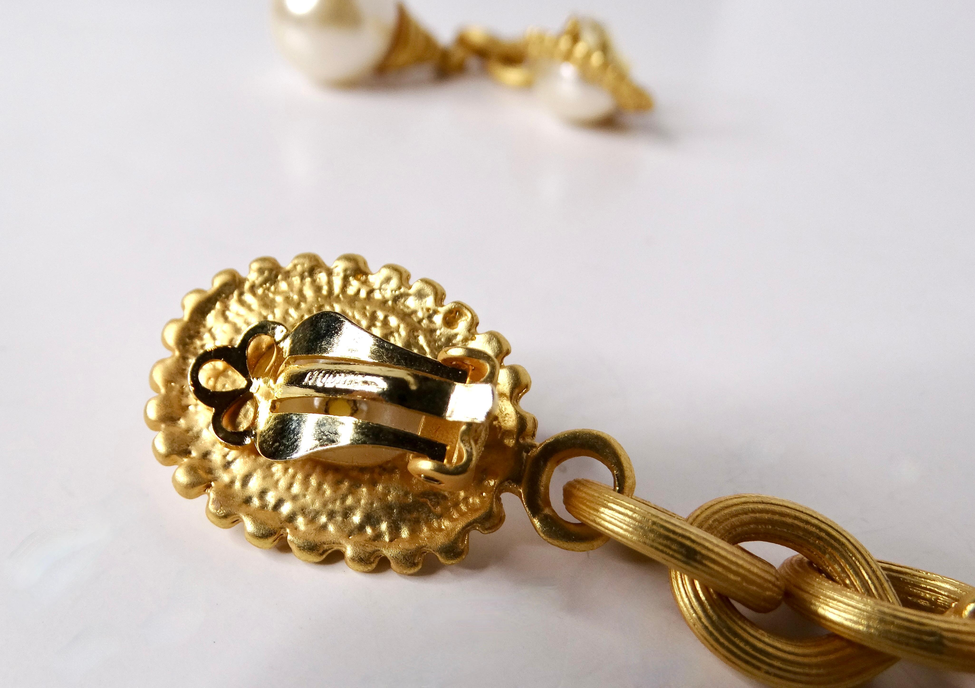Women's 1980s Tiffany Inspired 18k Gold Plated Costume Pearl Drop Clip-On Earrings For Sale