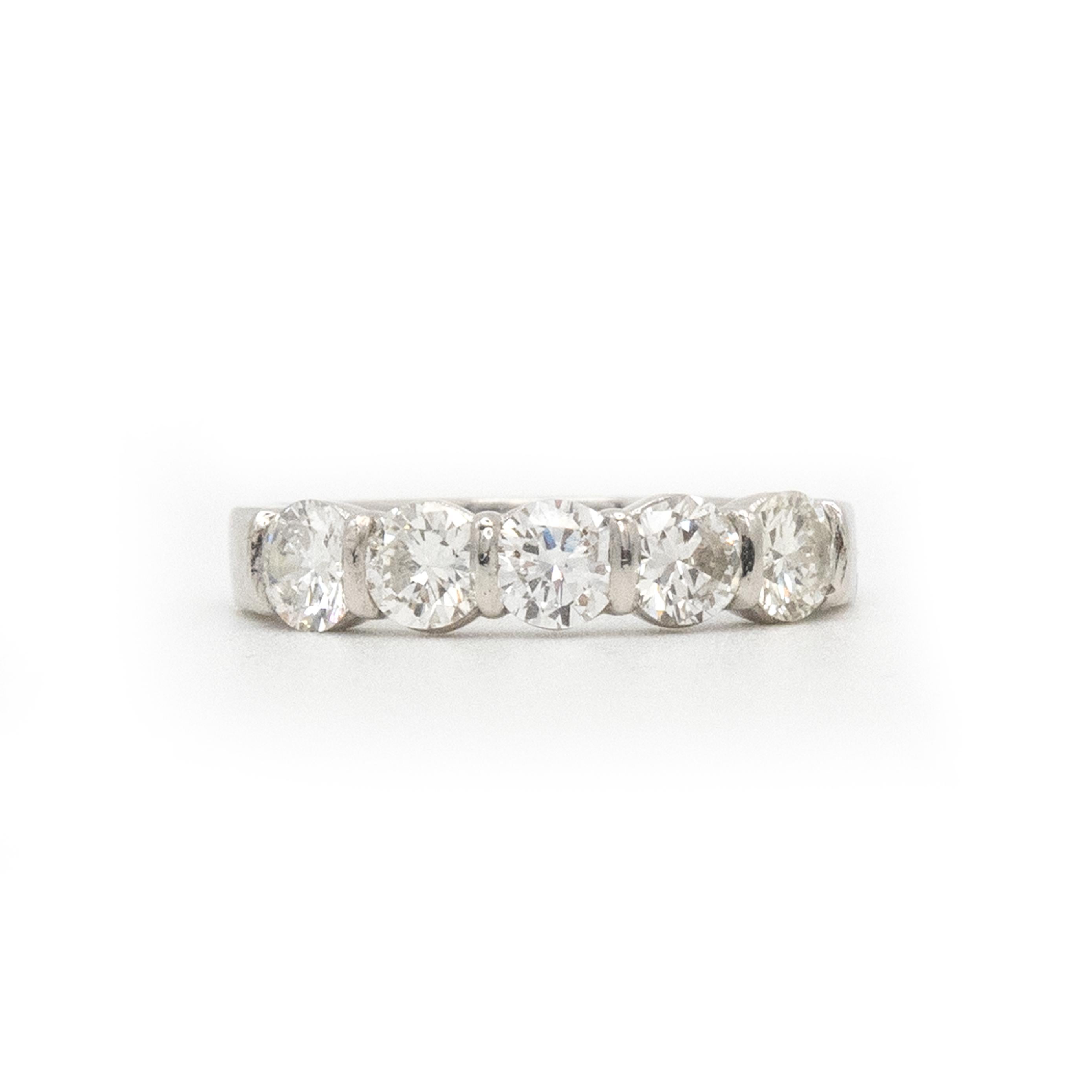 1980er Jahre Tiffany & Co Platin-Ring mit 5 Diamanten (Moderne) im Angebot