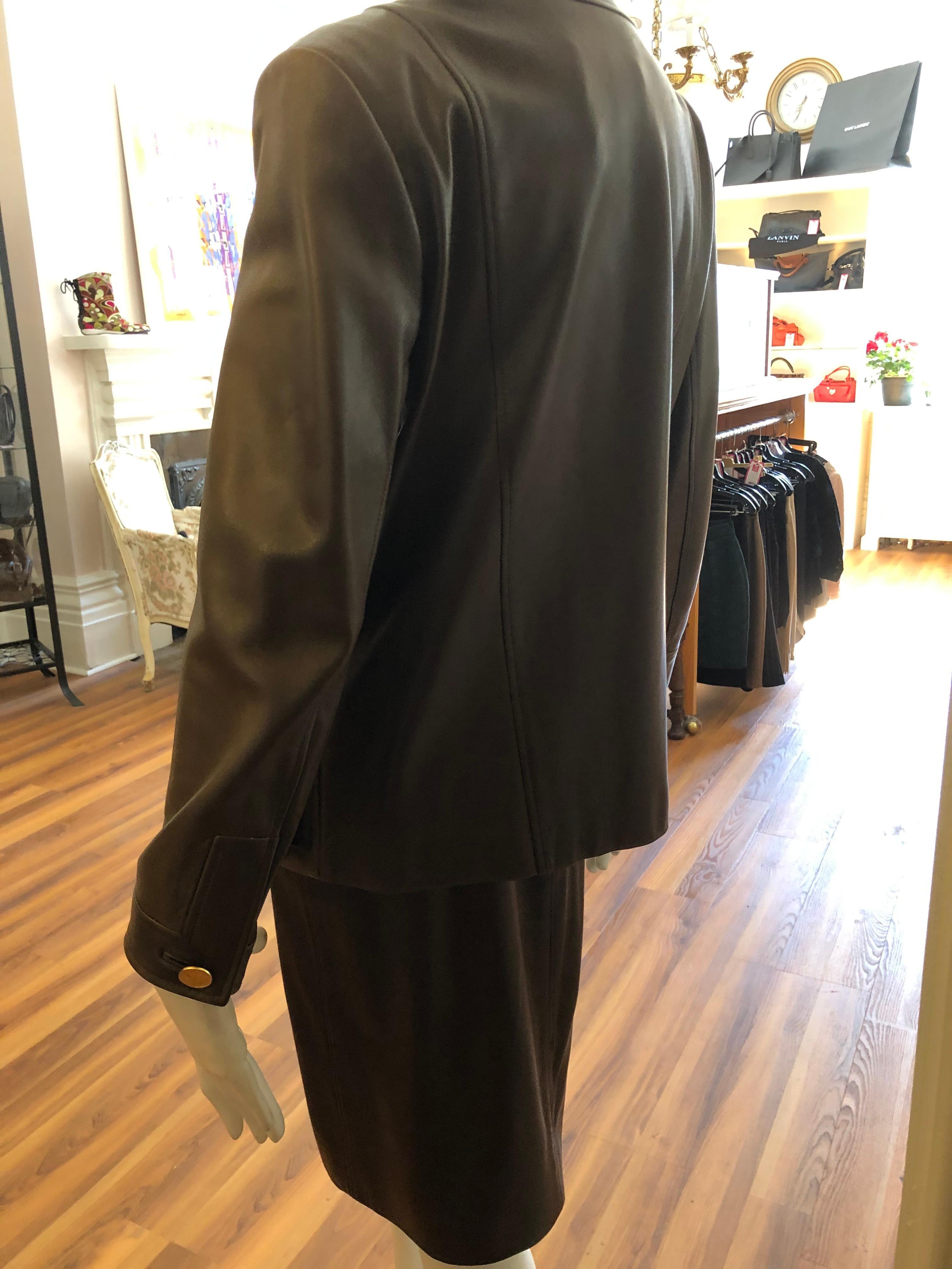 Black 1980s Tobacco Leather Chanel Suit (42)