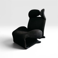 1980s Toshiyuki Kita "Wink" Chaise. Cassina Design Postmodern Lounge