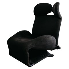 1980s Toshiyuki Kita "Wink" Chaise. Cassina Design Postmodern Lounge