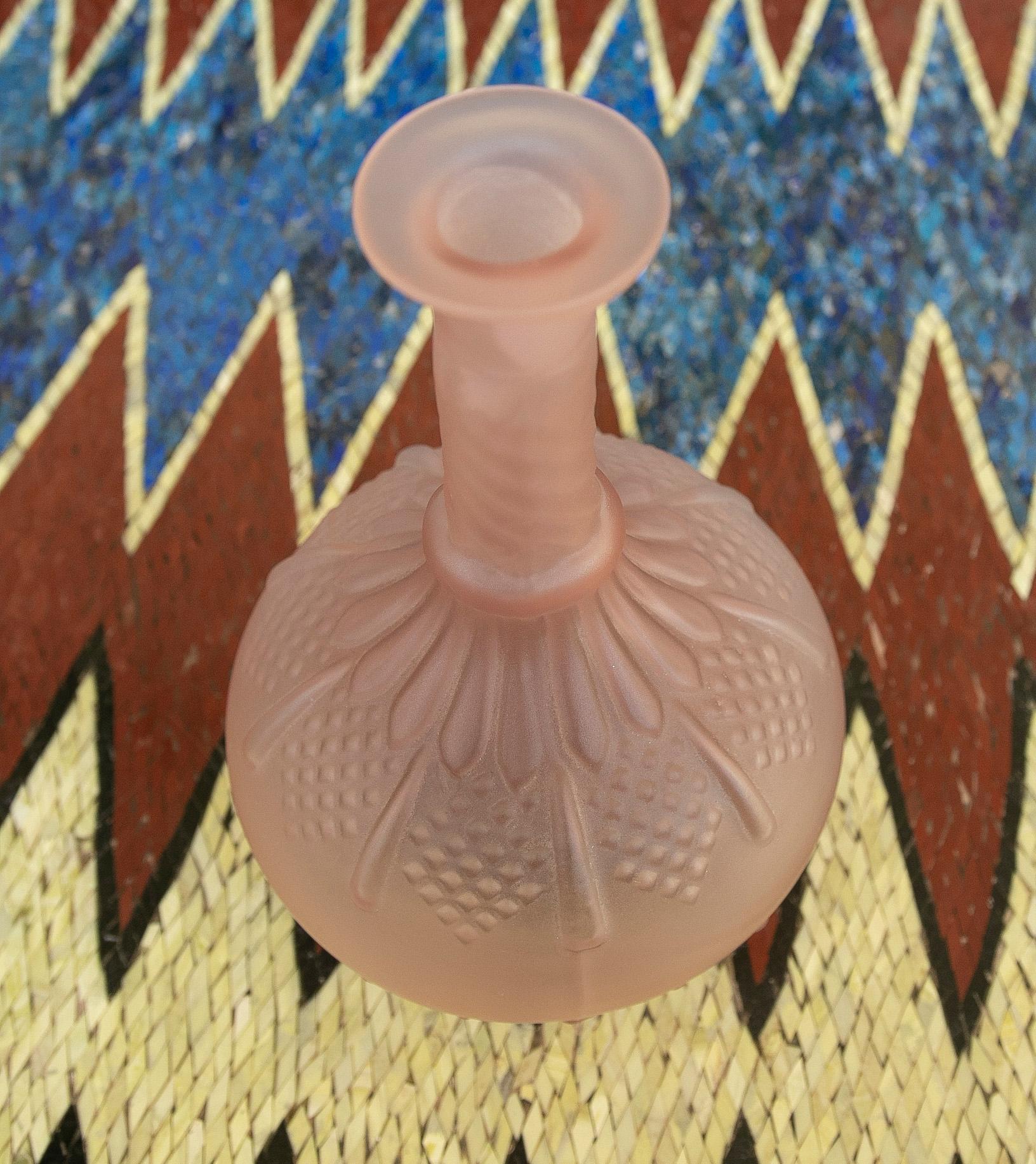 1980s Translucent Rose-Coloured Glass Bottle  For Sale 4