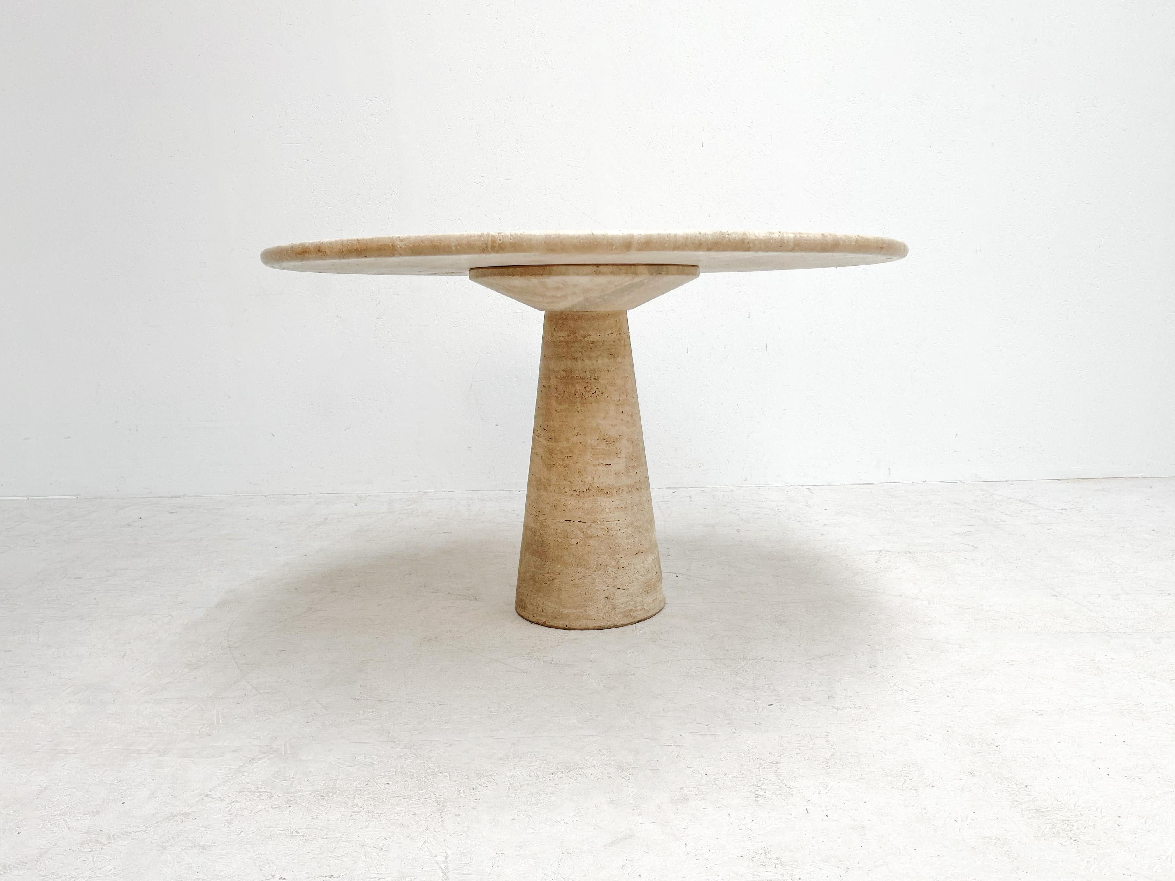 1980's Travertine Dining Table by Angelo Mangiarotti In Good Condition In Nijlen, VAN