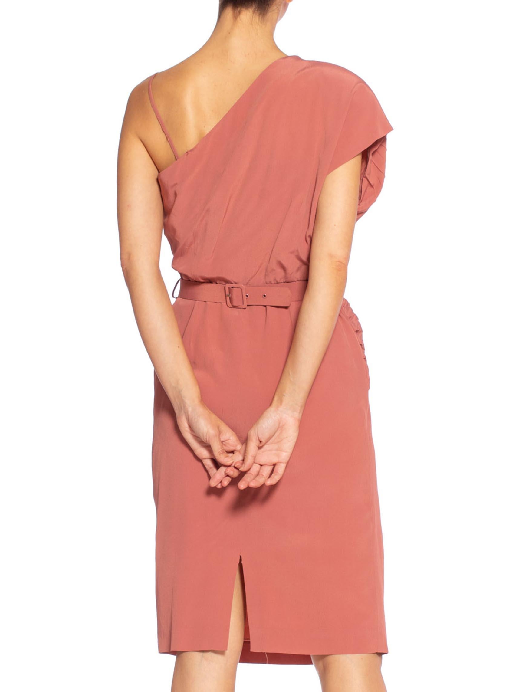 1980'S TERESA CREOLA Dusty Rose Silk Blend Crepe De Chine Pleated One Sleeve Co For Sale 4