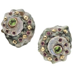 1980s Trianon 14 Karat Gold Shell Gemstone Cabochon Clip Earrings