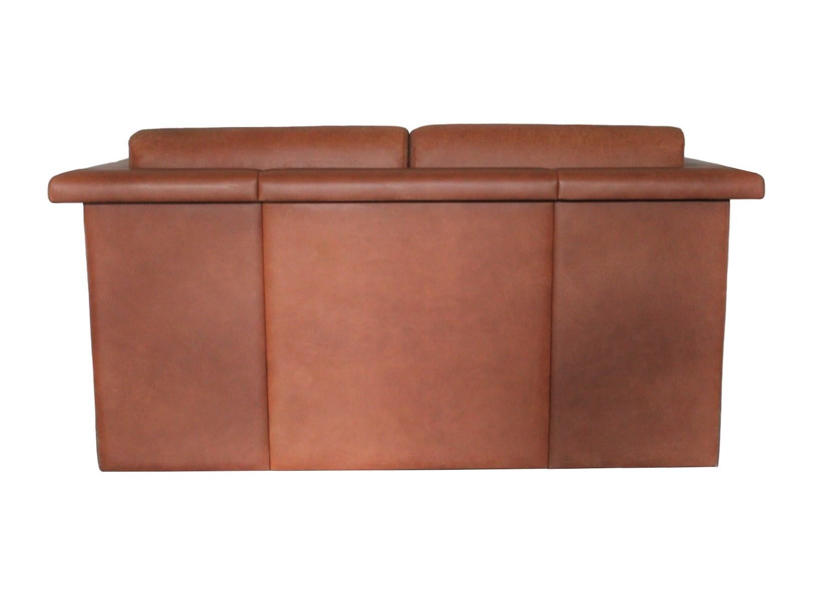 Mid-Century Modern 1980s Trix & Robert Haussmann for Knoll Tan Brown Saddle 2-Seat Sofa For Sale