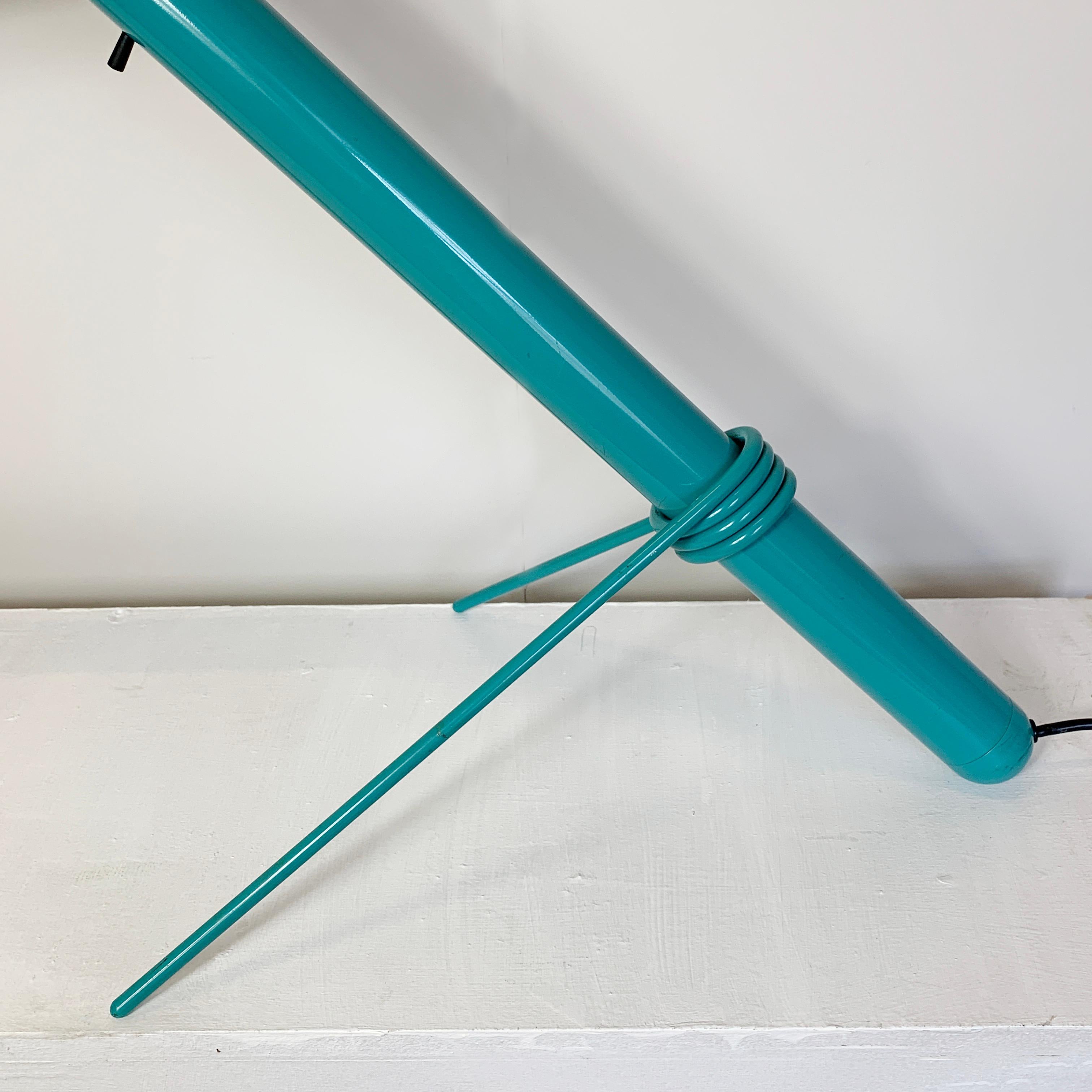 Lámpara de escritorio tubular turquesa de los años 80 en Bueno estado para la venta en Hastings, GB