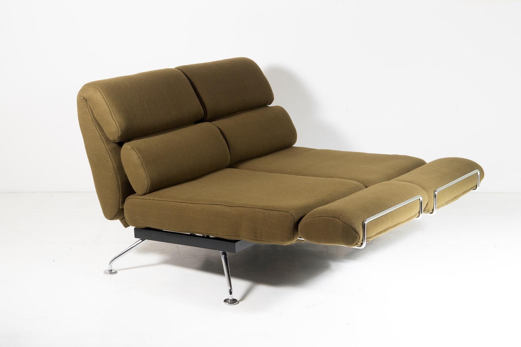 20th Century 1980s Two Seater Day Bed Recliner Sofa in Olive Green - De-Sede Ds 470 Couch