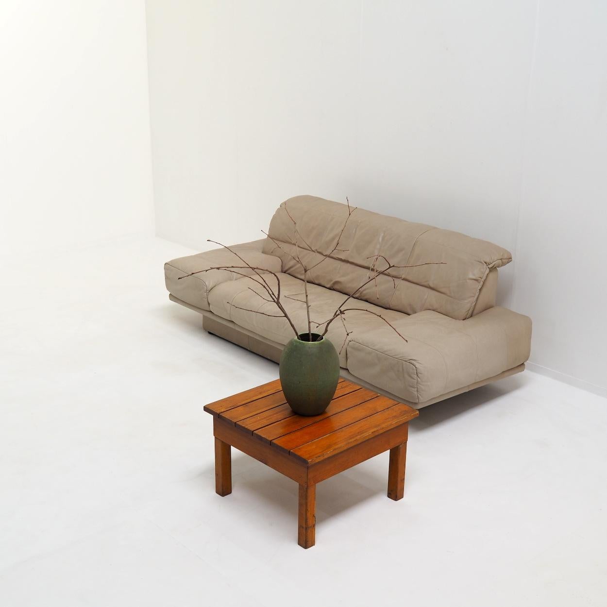 Bauhaus 1980s two-seater sofa produced by the German manufacturer Rolf Benz