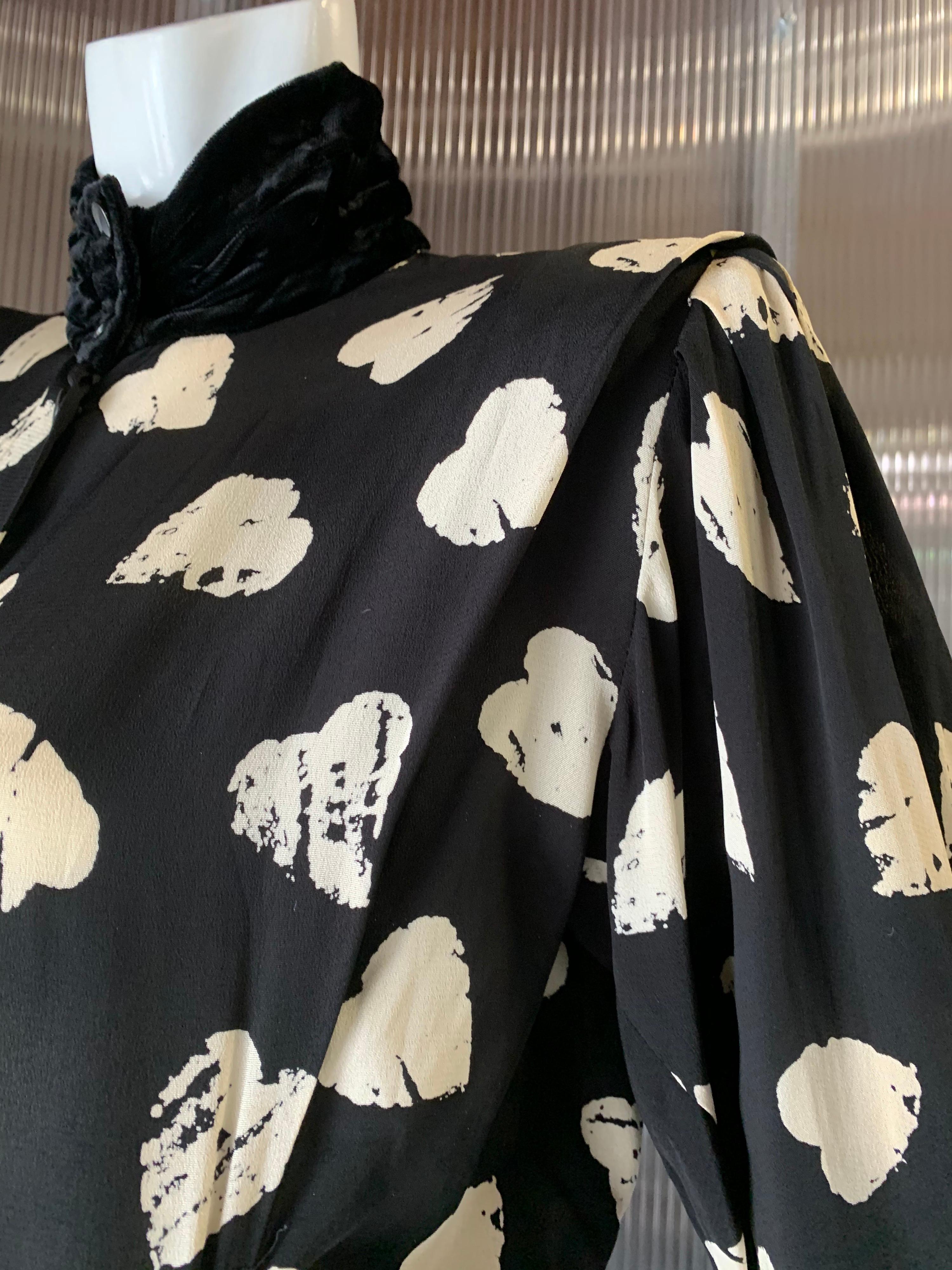 1980s Ungaro Black & Cream Rayon Drop Waist Dress W/ Velvet Collar & Heart Print For Sale 2