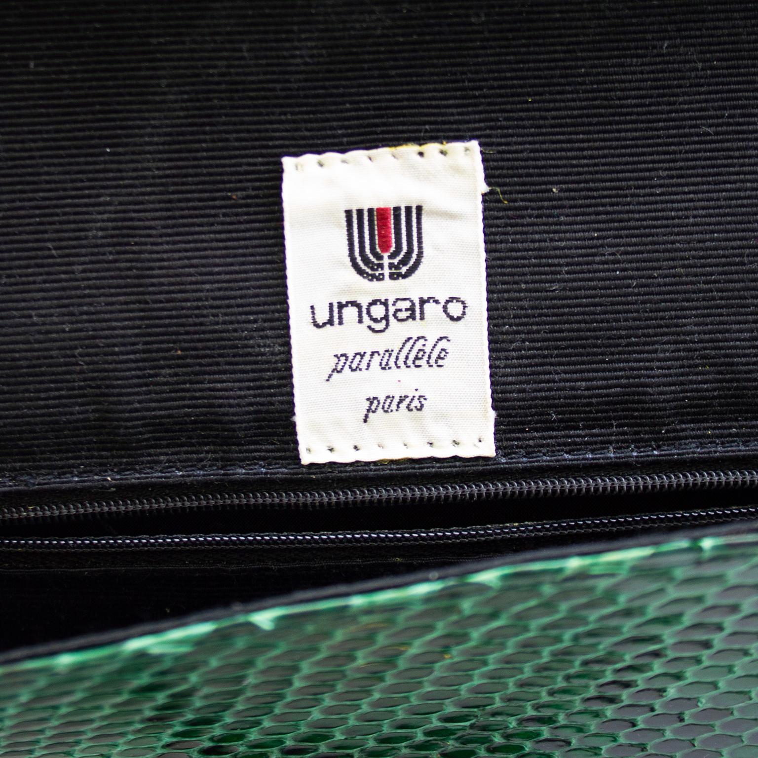 1980er Ungaro Grüne und schwarze Tasche aus gemustertem Leder mit Quasten im Angebot 4