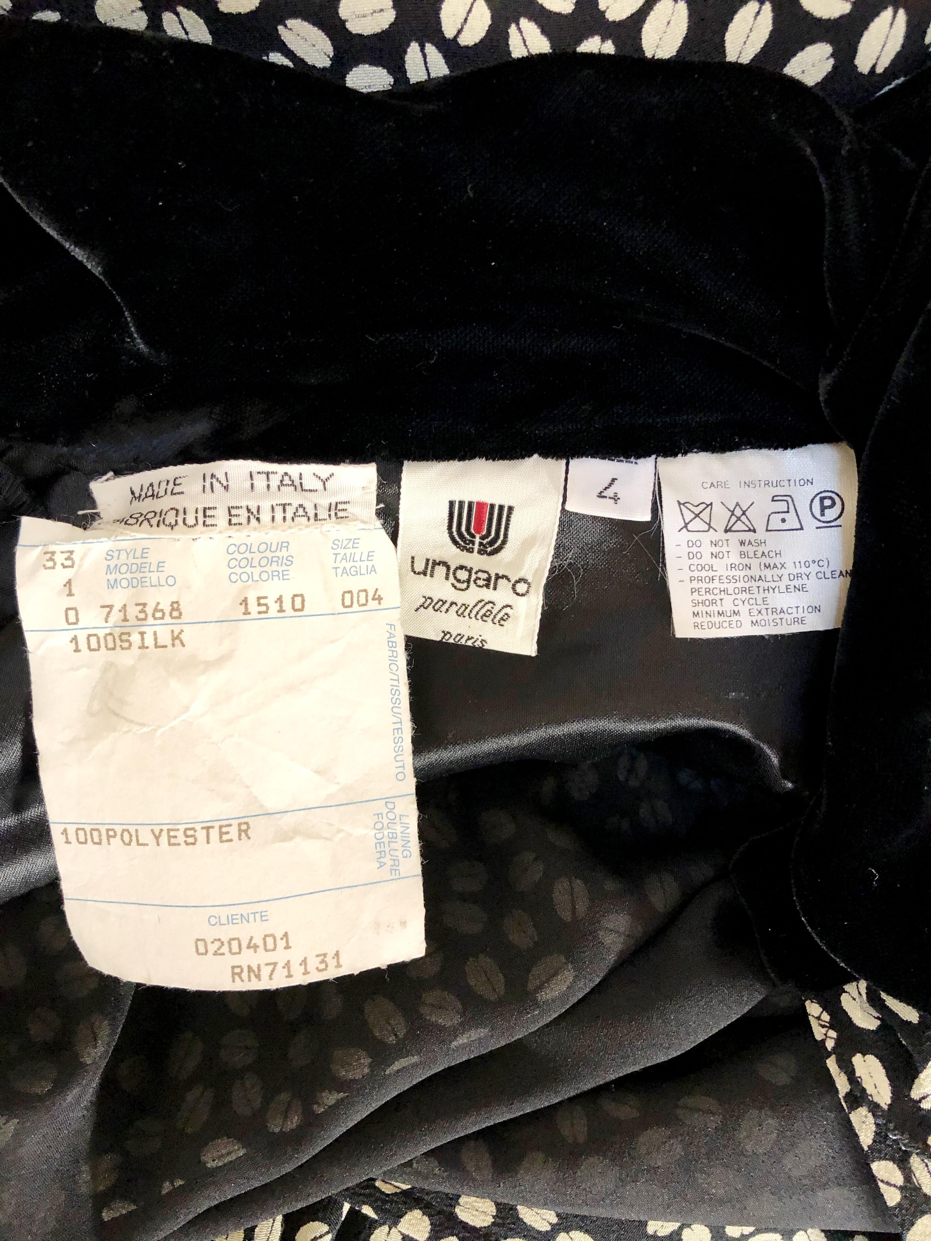 1980er Ungaro Smock-Kleid aus schwarzem und weißem Samt mit Yolked-Krepp-Druck im Angebot 4