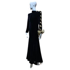 Vintage 1980s VALENTINO Black Velvet Long sleeve Gown with Gold Bow