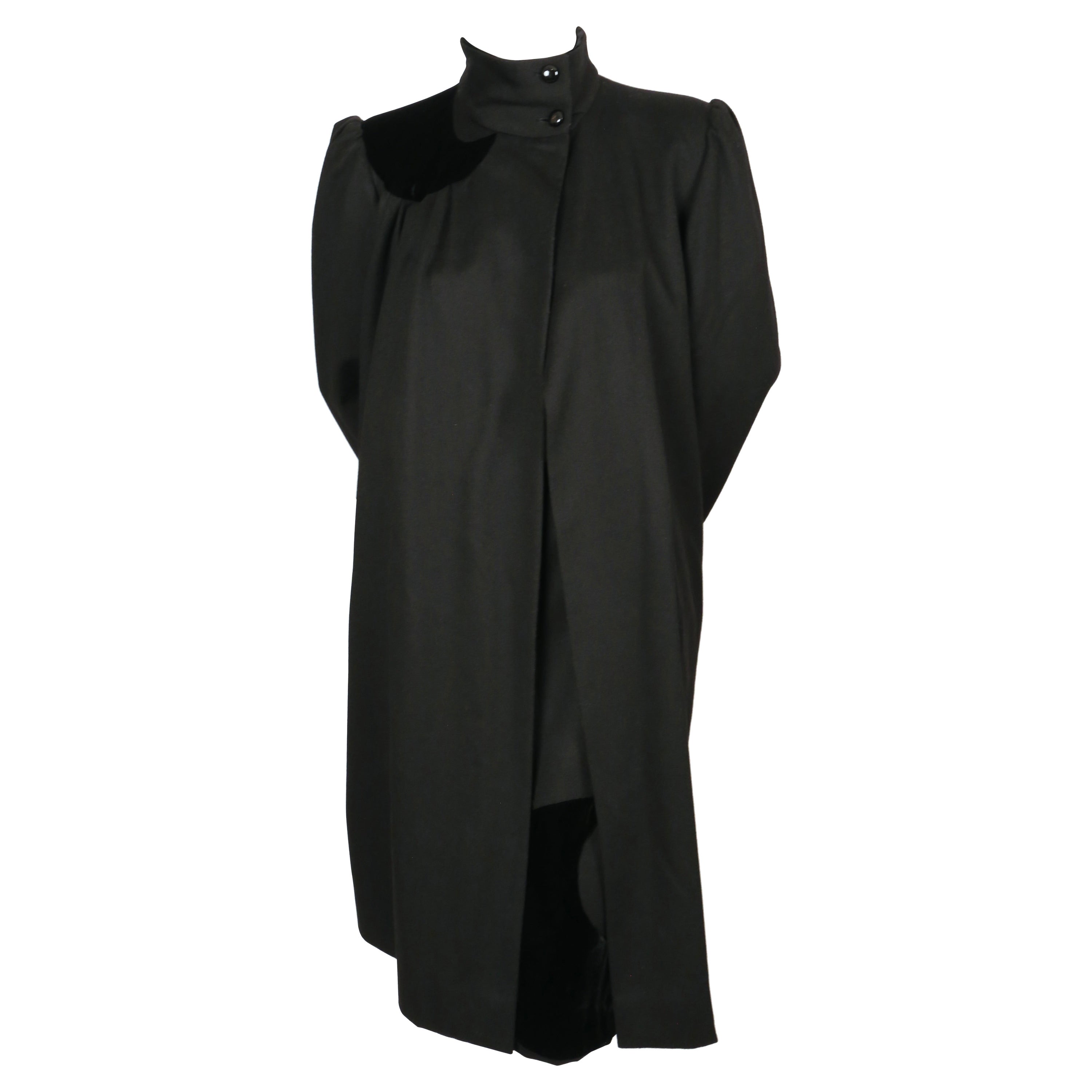 VALENTINO Manteau en laine noire et jupe assortie avec détails en velours, années 1980