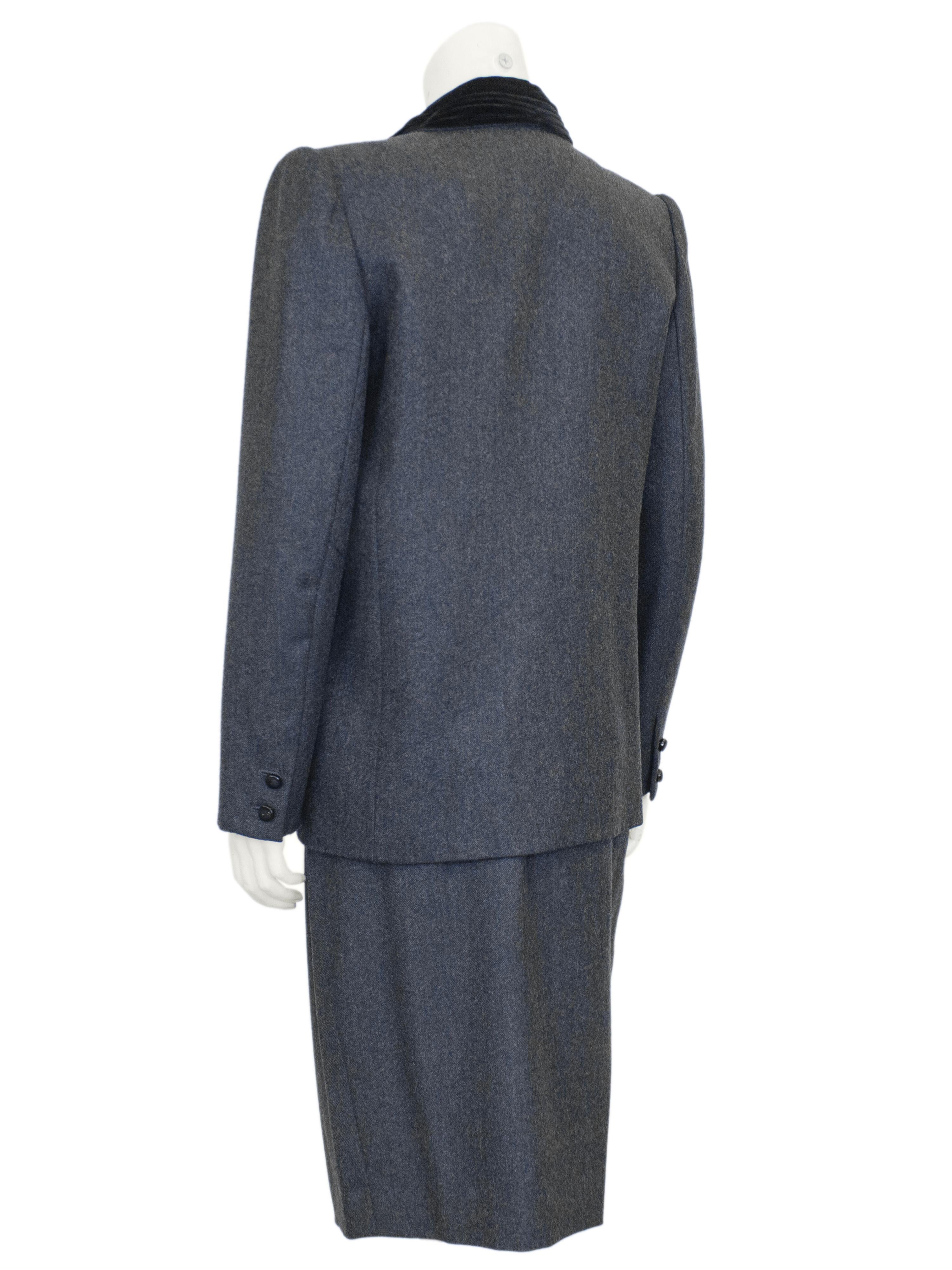 1980s Valentino Grey Skirt Suit with Black Velvet Collar In Good Condition For Sale In Toronto, Ontario