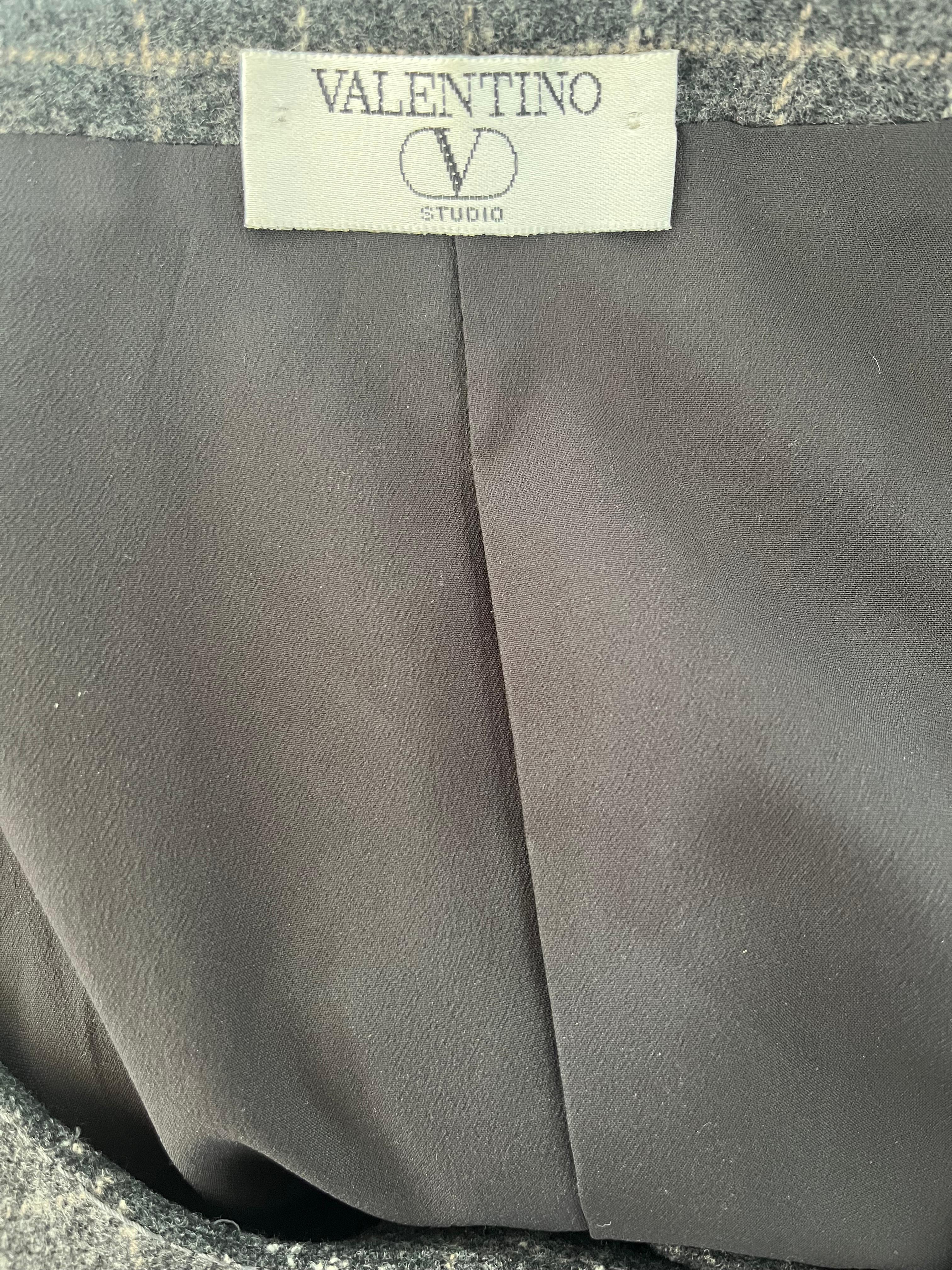 1980s Valentino Grey Wool Windowpane Short Jacket For Sale 3