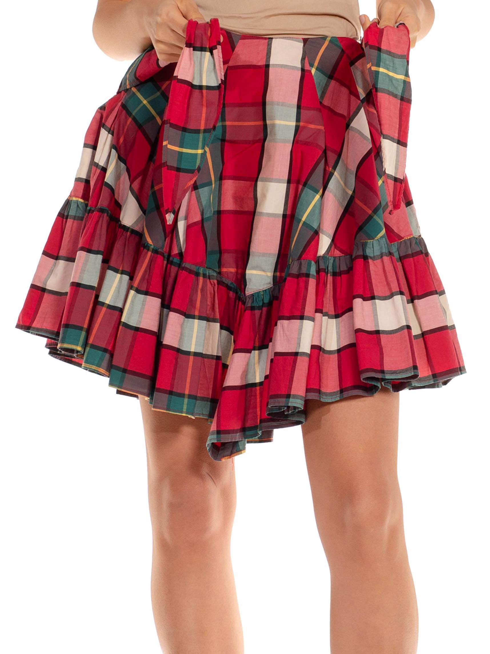 1980S VALENTINO OLIVER Red, Green & White Cotton Checked Layered Skirt In Excellent Condition For Sale In New York, NY