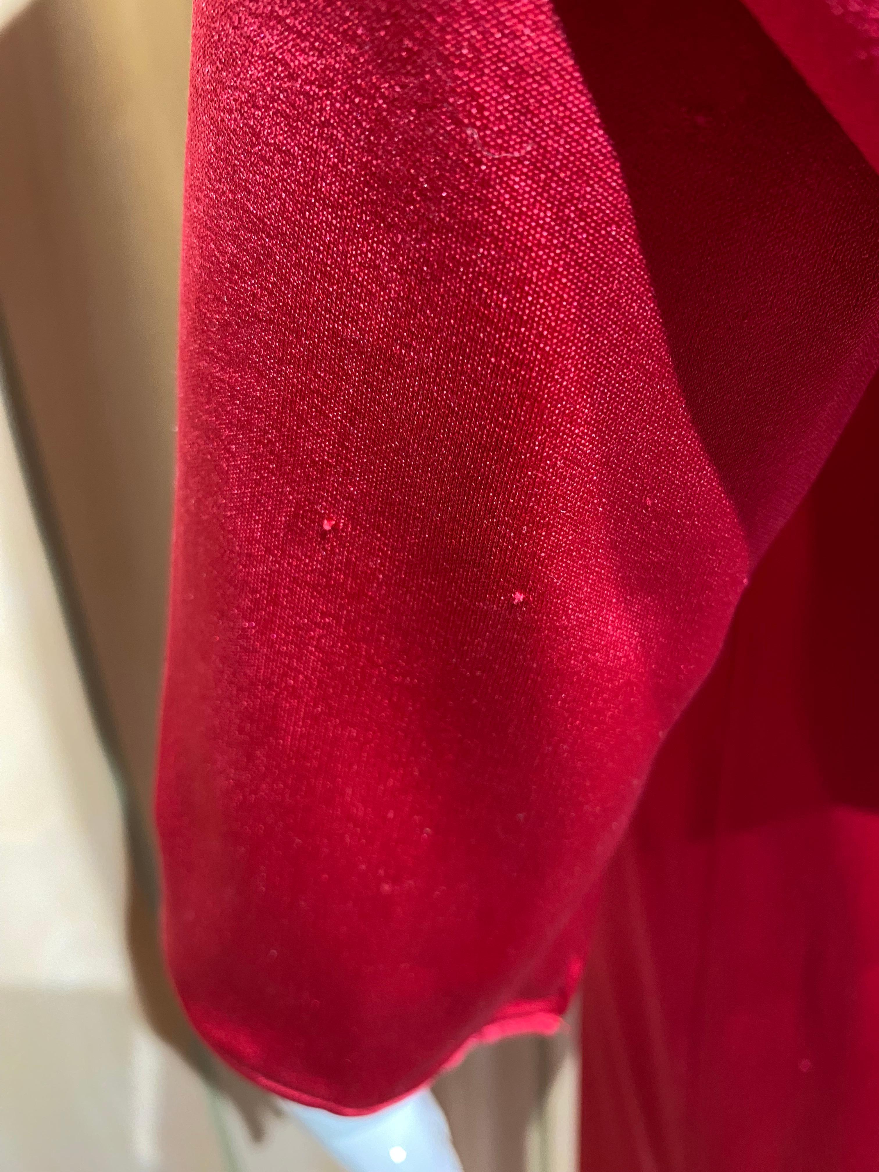 1980s  Valentino Rotes Kleid aus Seidenjersey mit offenem Rücken im Angebot 8