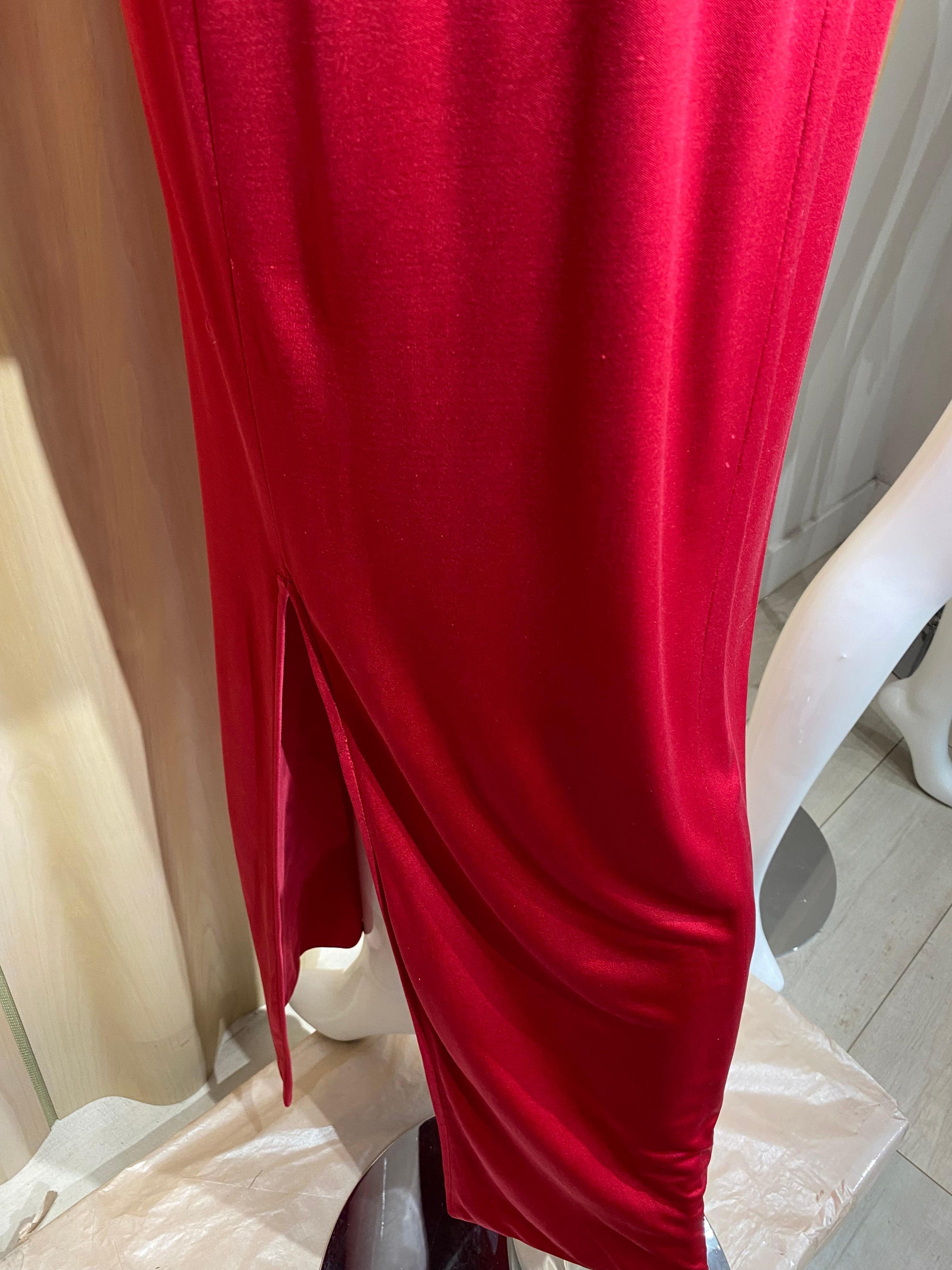 1980s  Valentino Rotes Kleid aus Seidenjersey mit offenem Rücken im Angebot 9
