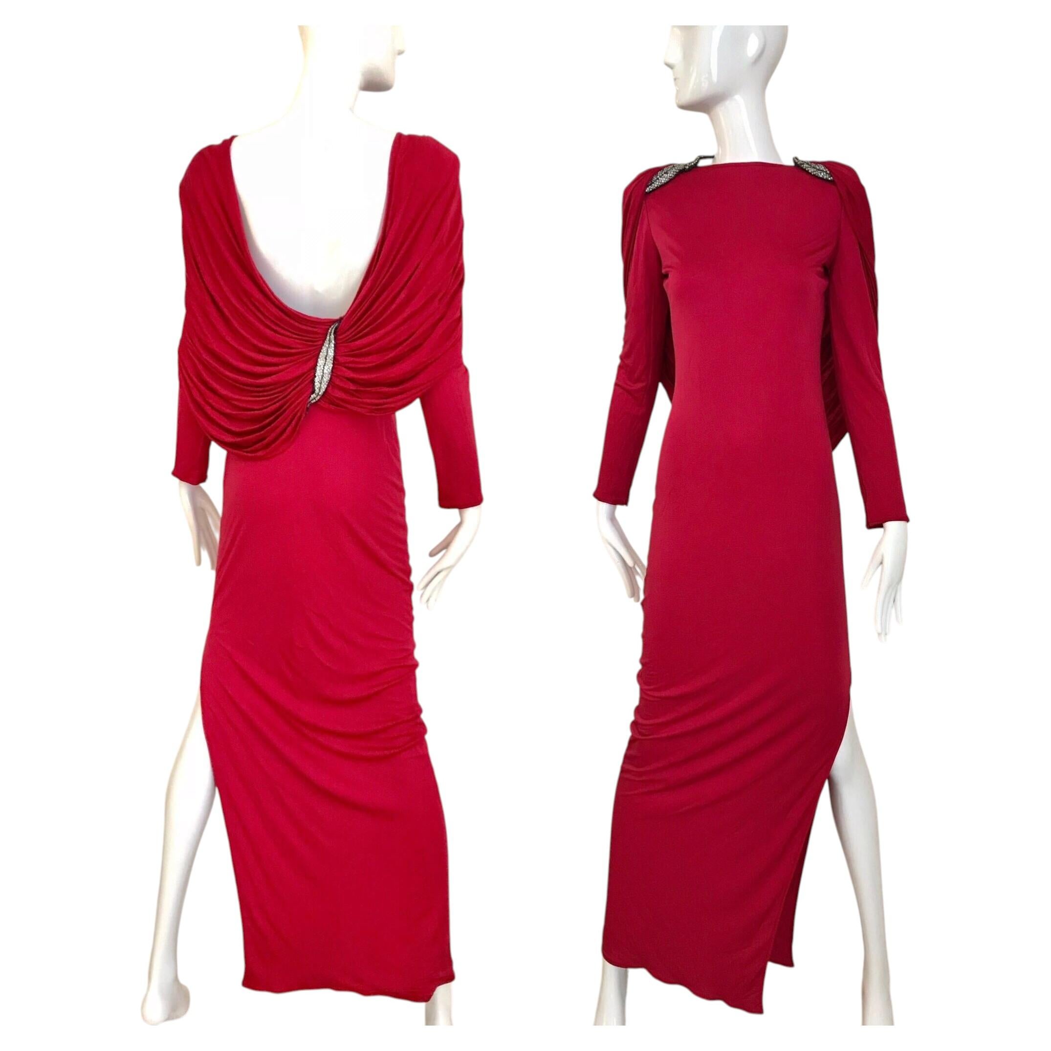 10. Mai 1984: Dokumentiertes, beerenrotes Jersey-Kleid von Valentino mit Kristallblättern und offenem Rücken, Größe 4 im Angebot