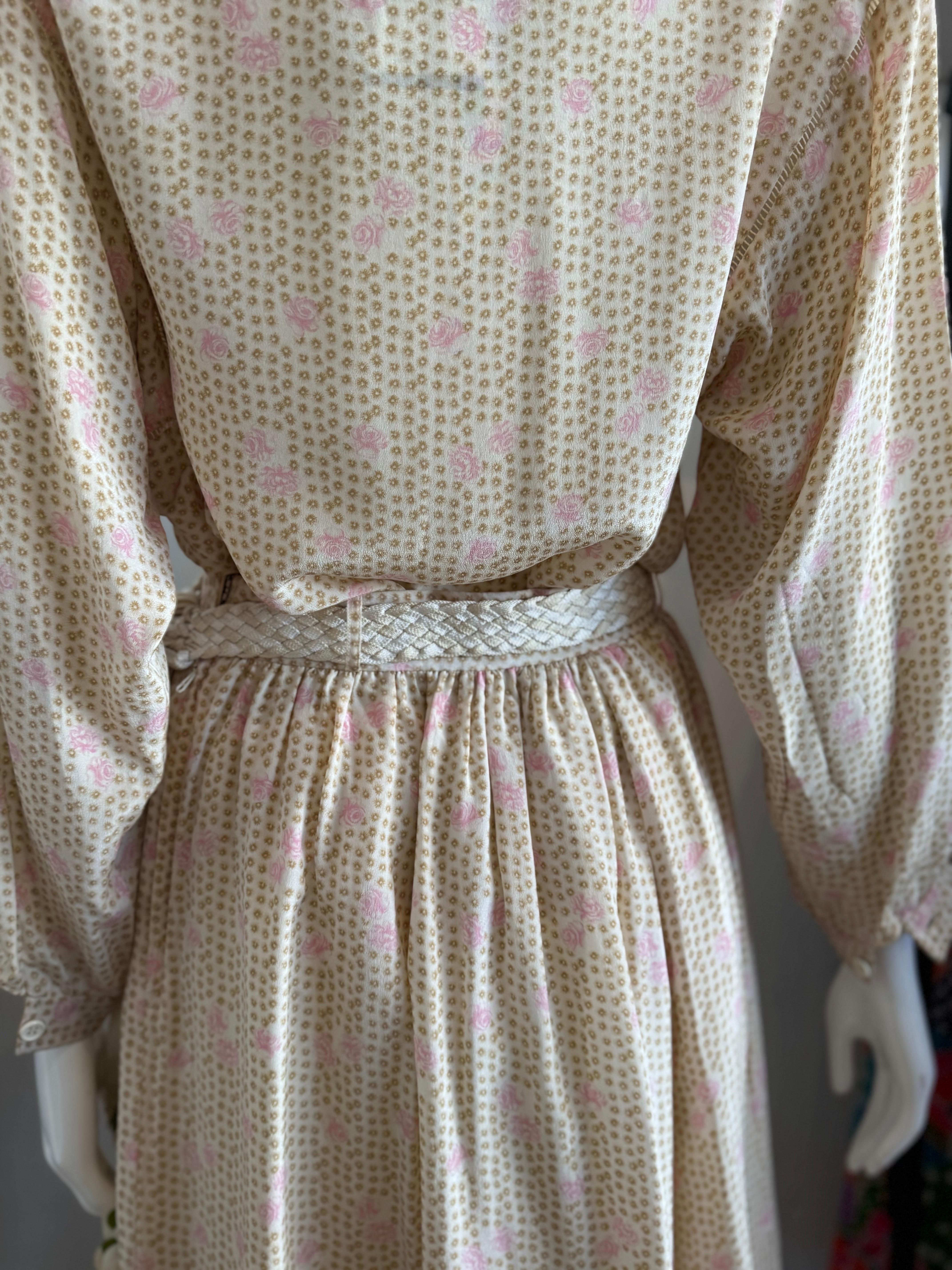 1980s Valentino Silk Rose Skirt Set For Sale 4