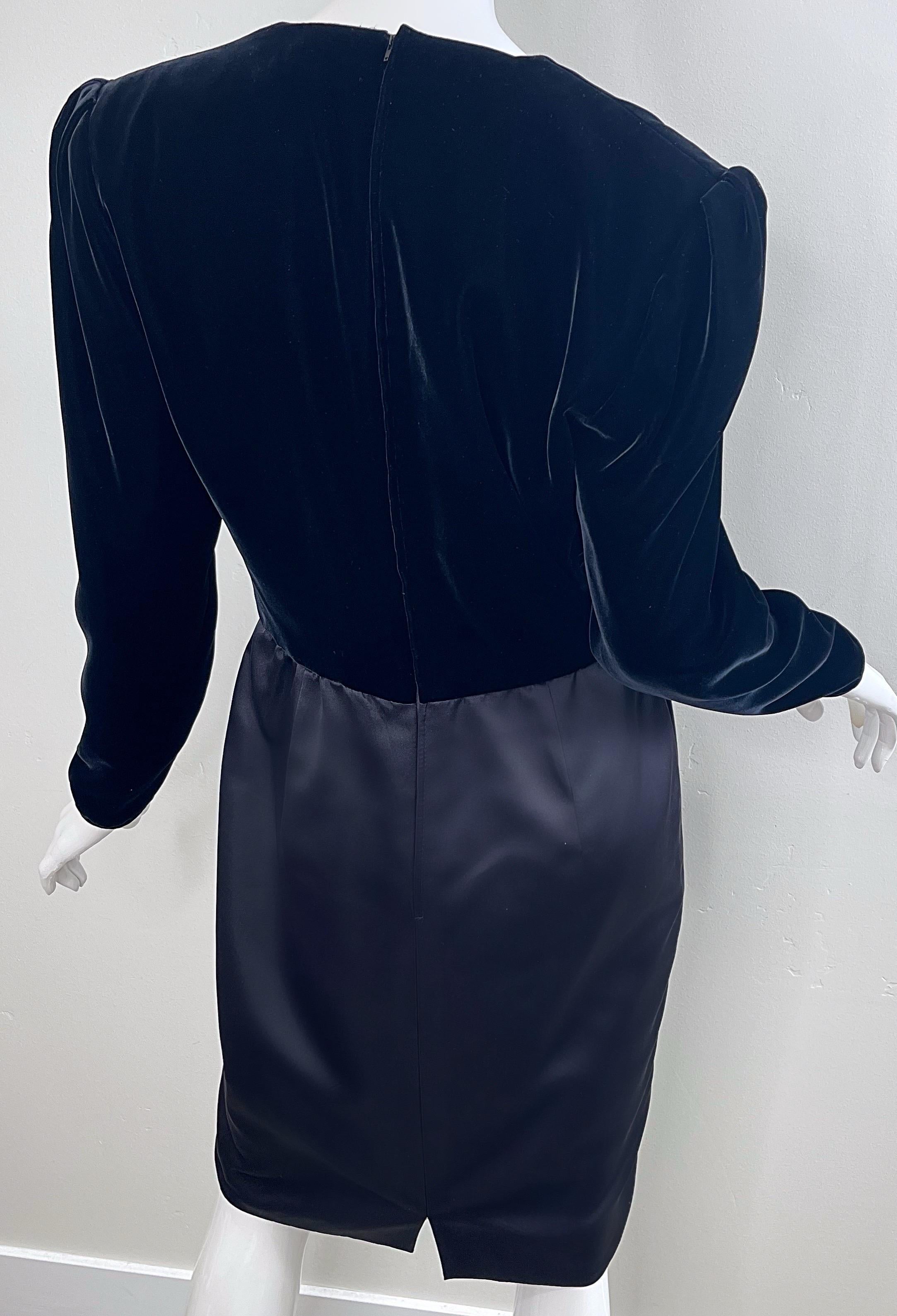 1980s Valentino Size 10 Black Beaded Feather Velvet + Silk Vintage 80s Dress For Sale 9
