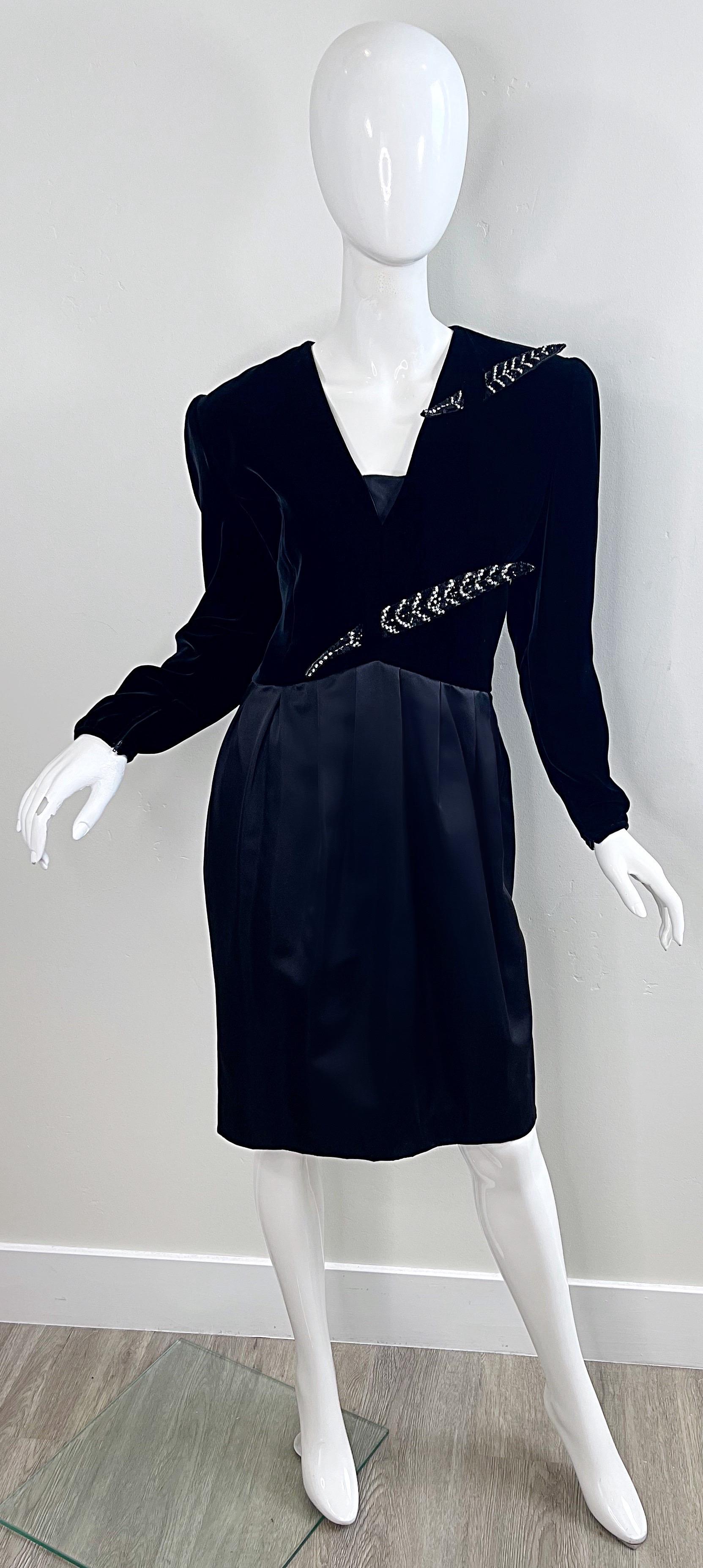 1980s Valentino Size 10 Black Beaded Feather Velvet + Silk Vintage 80s Dress In Excellent Condition For Sale In San Diego, CA