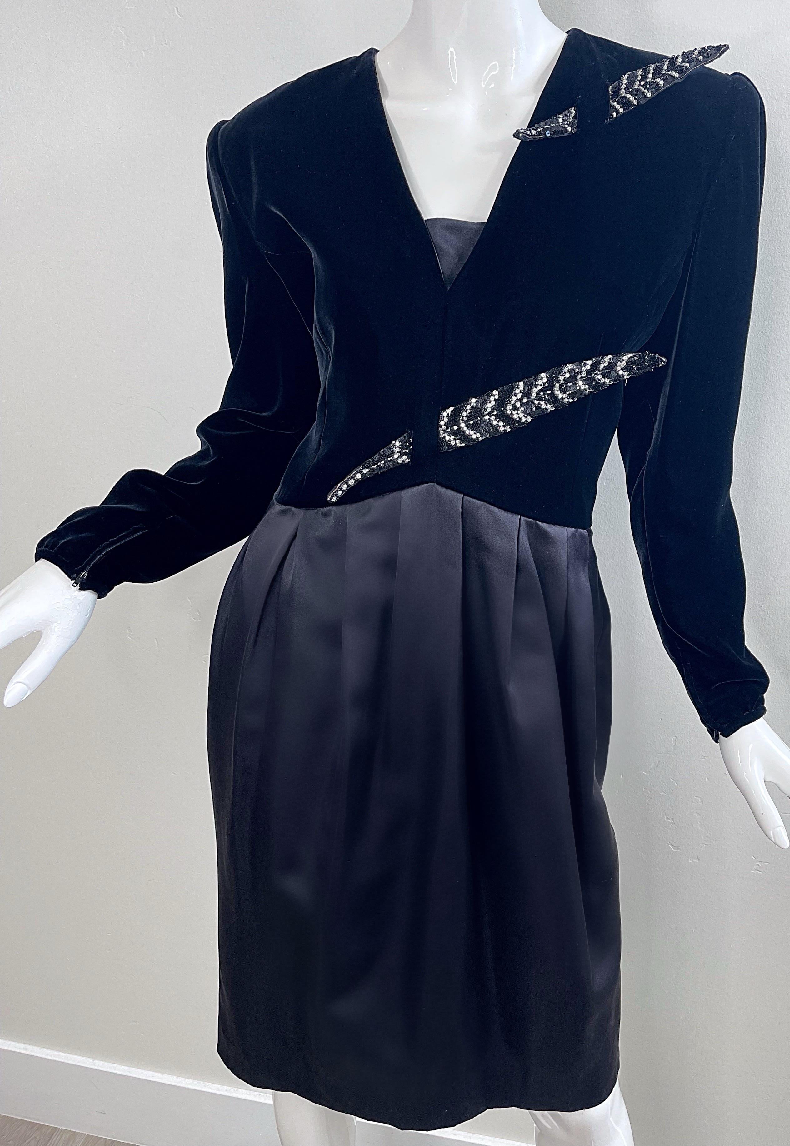 1980s Valentino Size 10 Black Beaded Feather Velvet + Silk Vintage 80s Dress For Sale 4