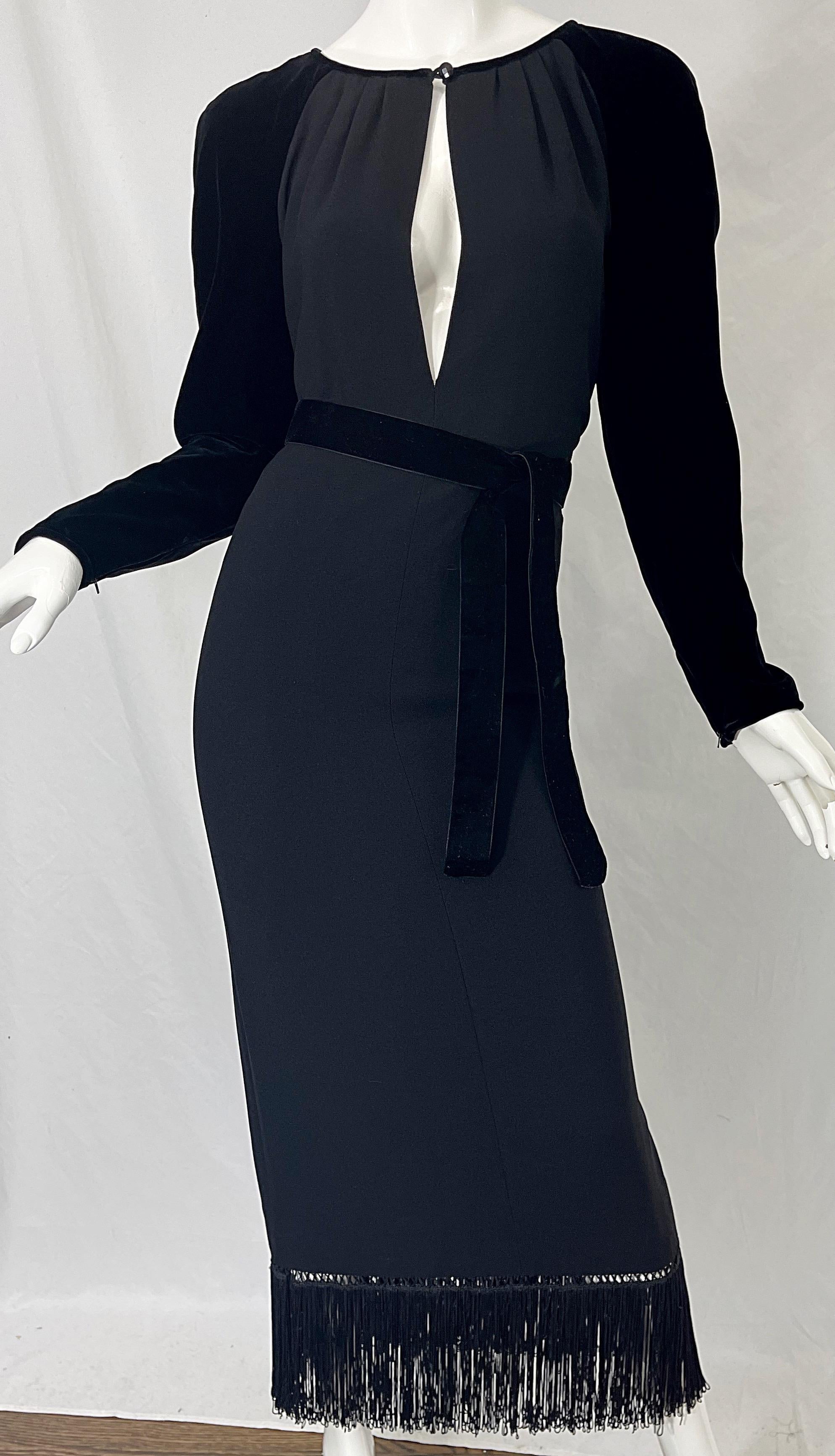 Valentino - Robe noire à manches longues et ouverte sur le devant, vintage, années 1980, taille 8 en vente 5