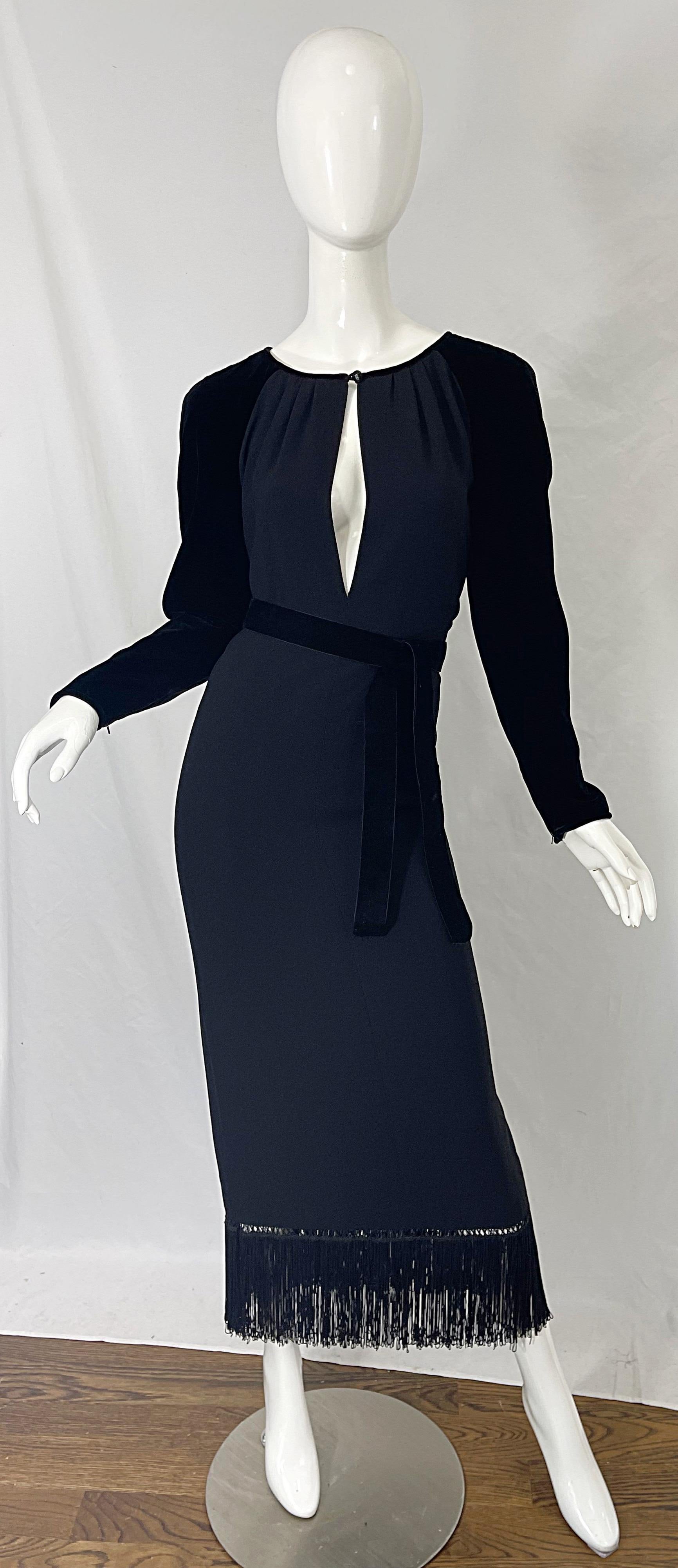 Valentino - Robe noire à manches longues et ouverte sur le devant, vintage, années 1980, taille 8 en vente 10