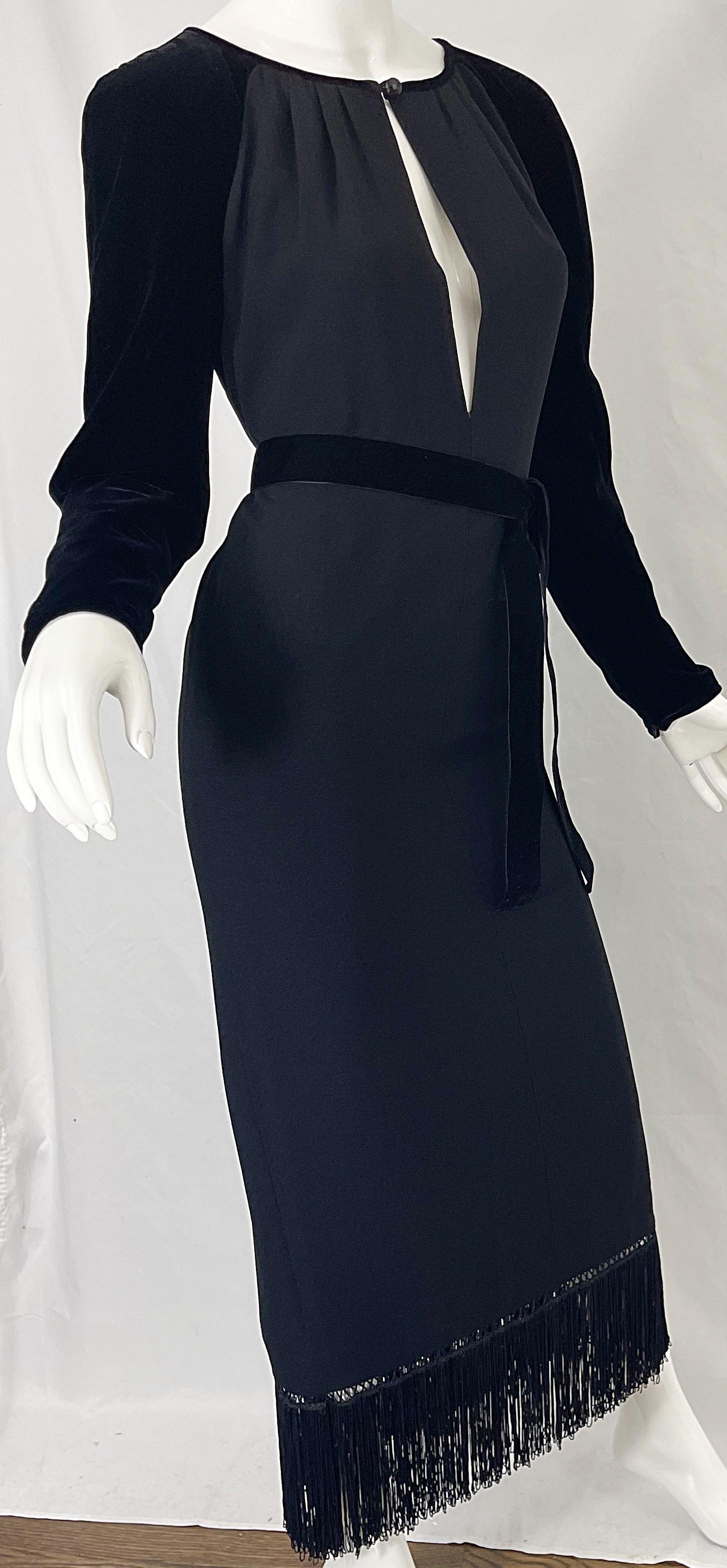 Valentino - Robe noire à manches longues et ouverte sur le devant, vintage, années 1980, taille 8 en vente 3