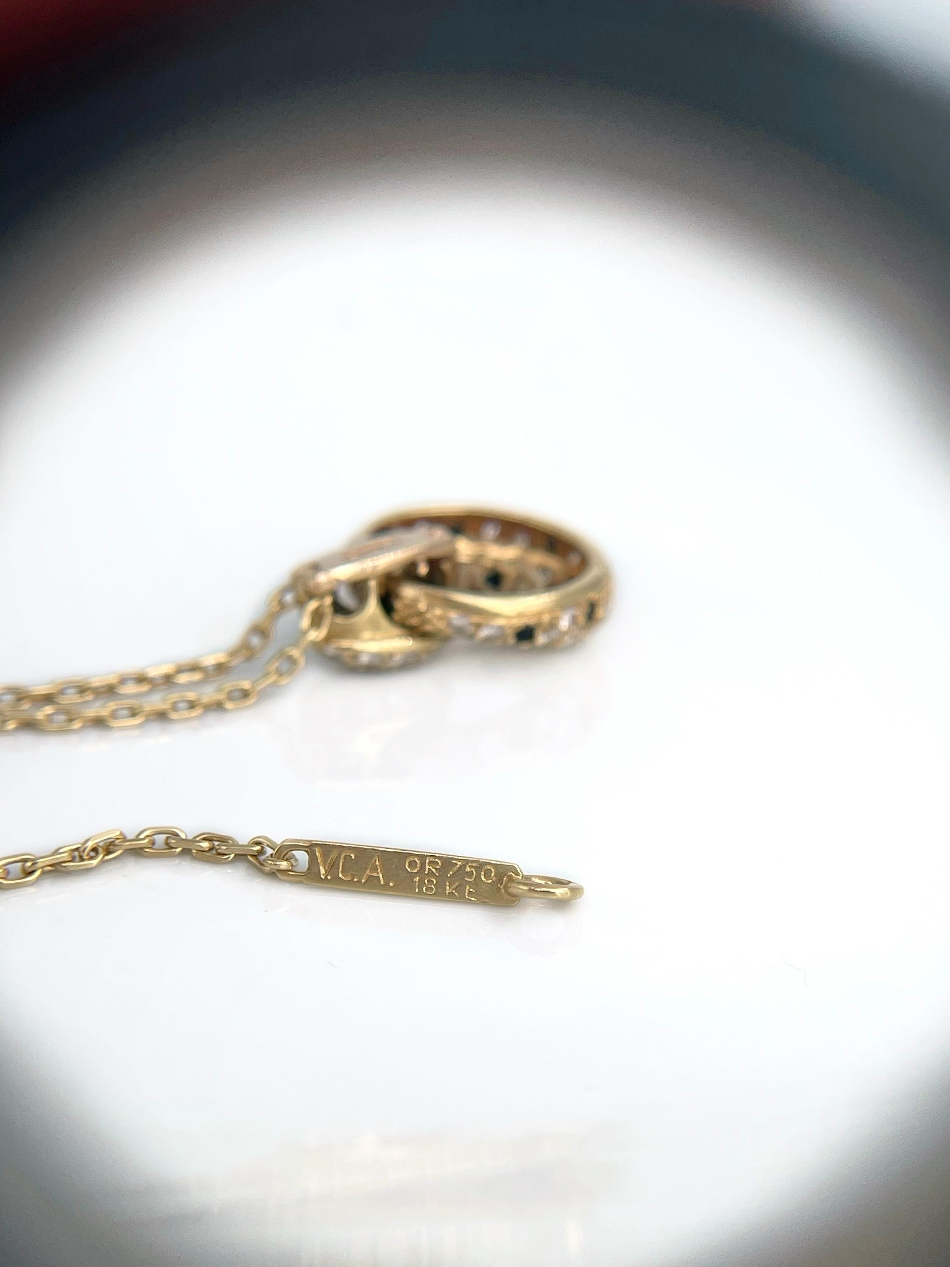 Round Cut 1980s Van Cleef & Arpels 18K Gold 1.2ct Diamond Chalcedony Pendant Necklace