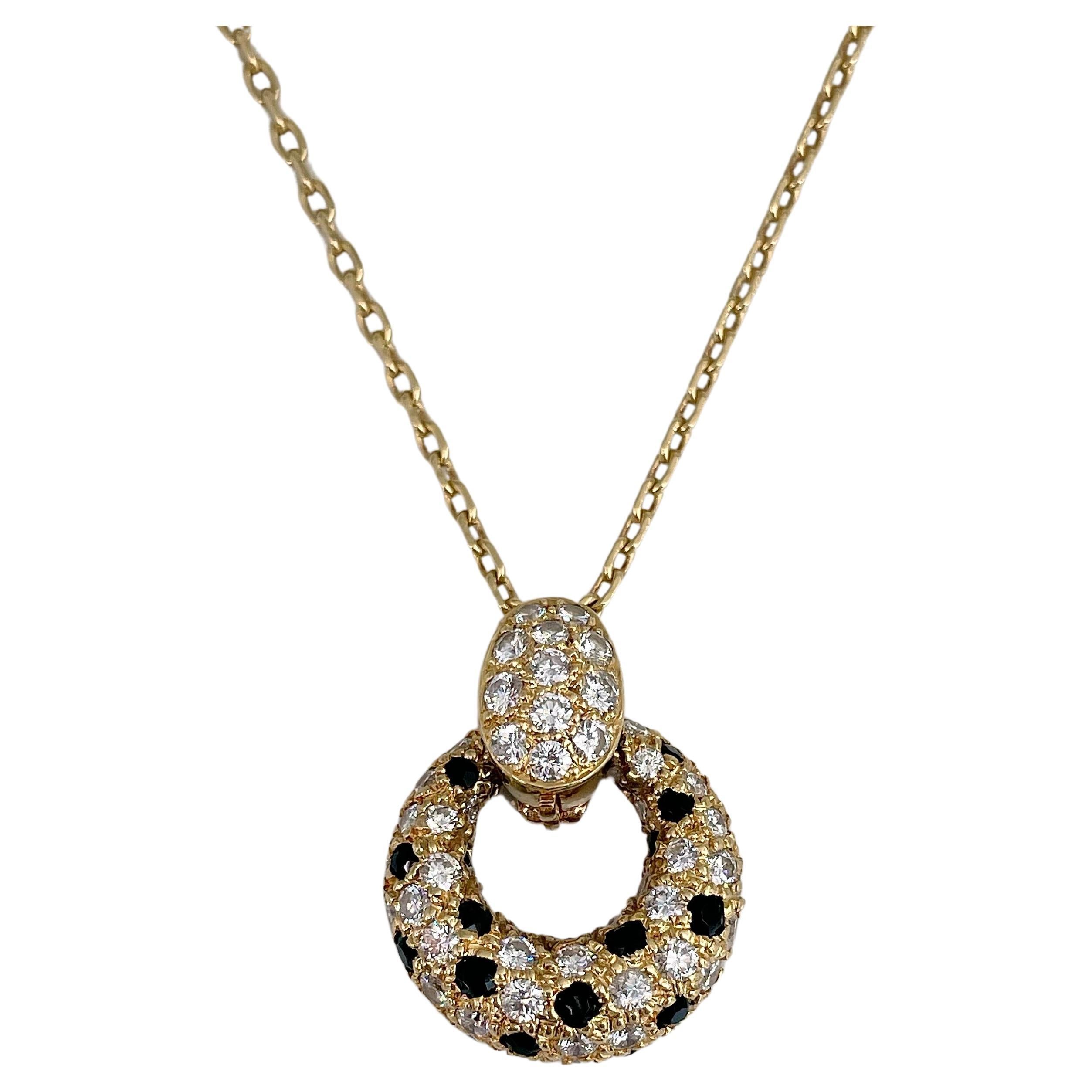 1980s Van Cleef & Arpels 18K Gold 1.2ct Diamond Chalcedony Pendant Necklace For Sale