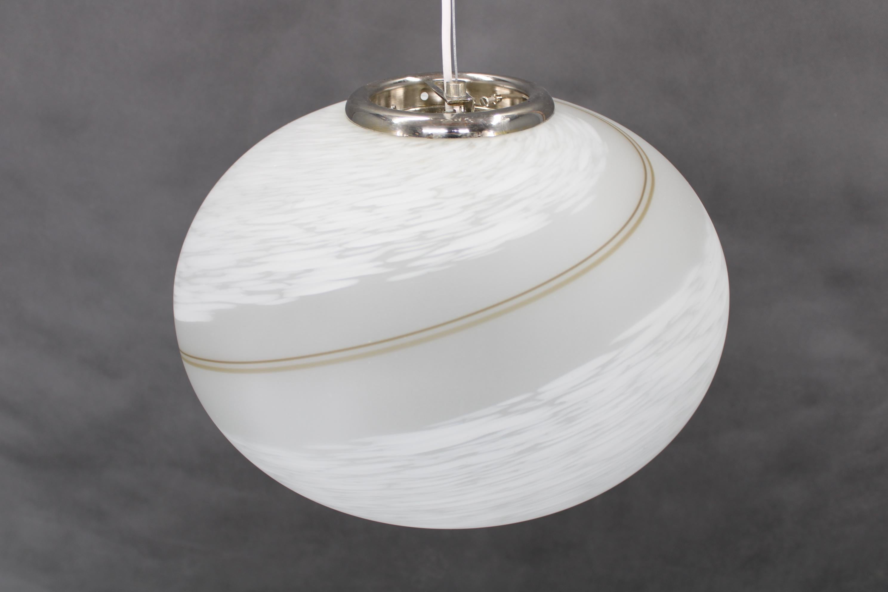 1980s Venice Hand Made Glass Pendant Light , Italy For Sale 2