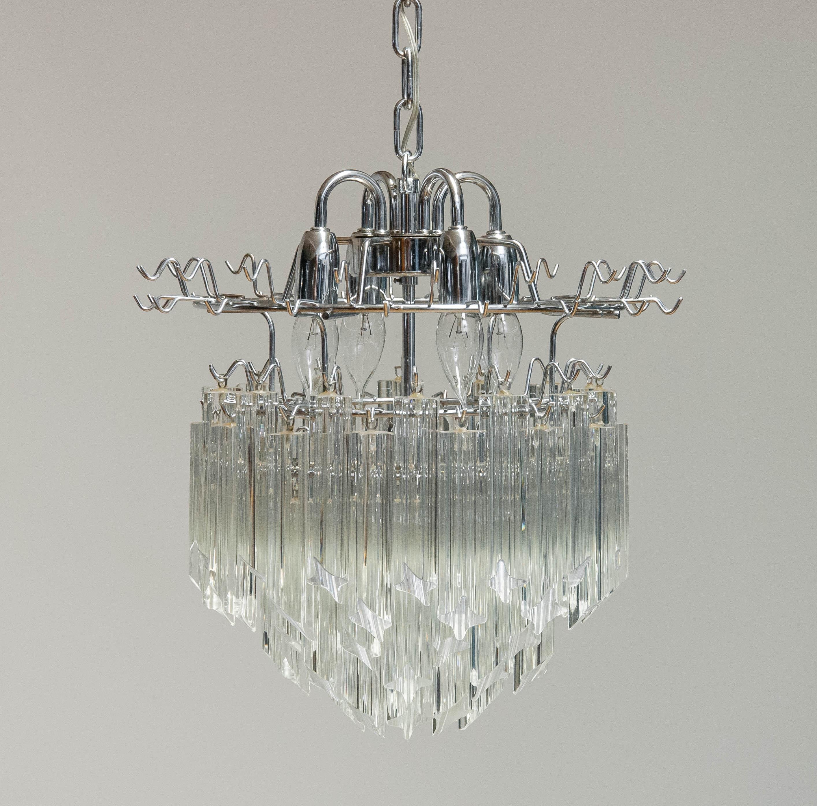 Lampadario anni '80 Venini cromato con 91 cristalli trasparenti di Murano Italia in vendita 1