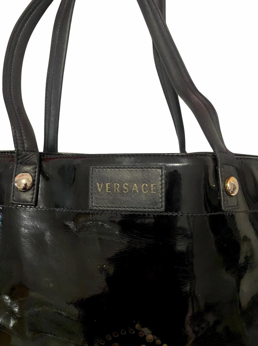 1980s Versace Black Patent Leather Medusa Cut Out Tote Bag For Sale 1