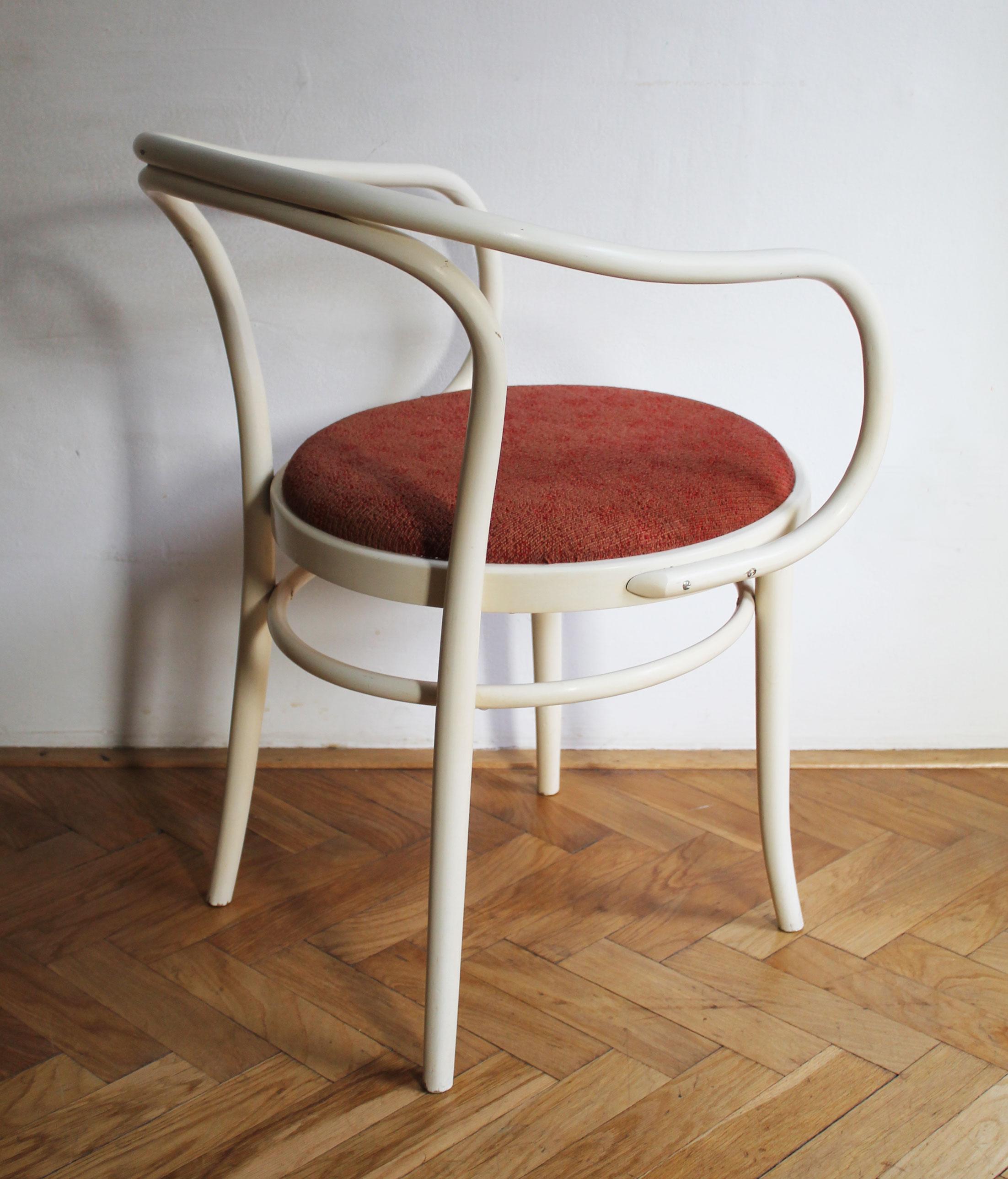 Other 1980's version of B9 chair by TON For Sale